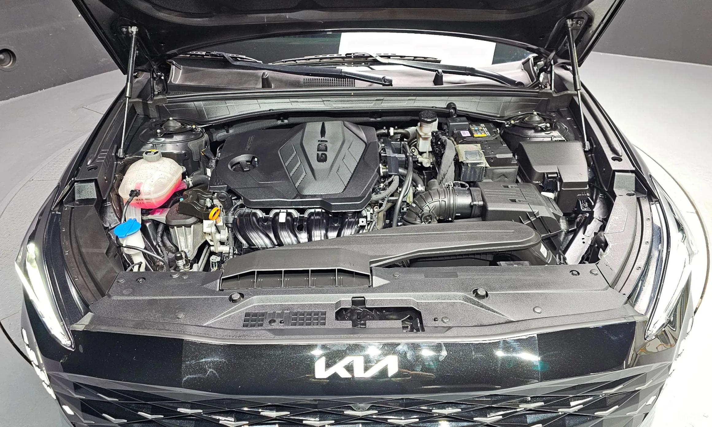 Kia K8 превью 6