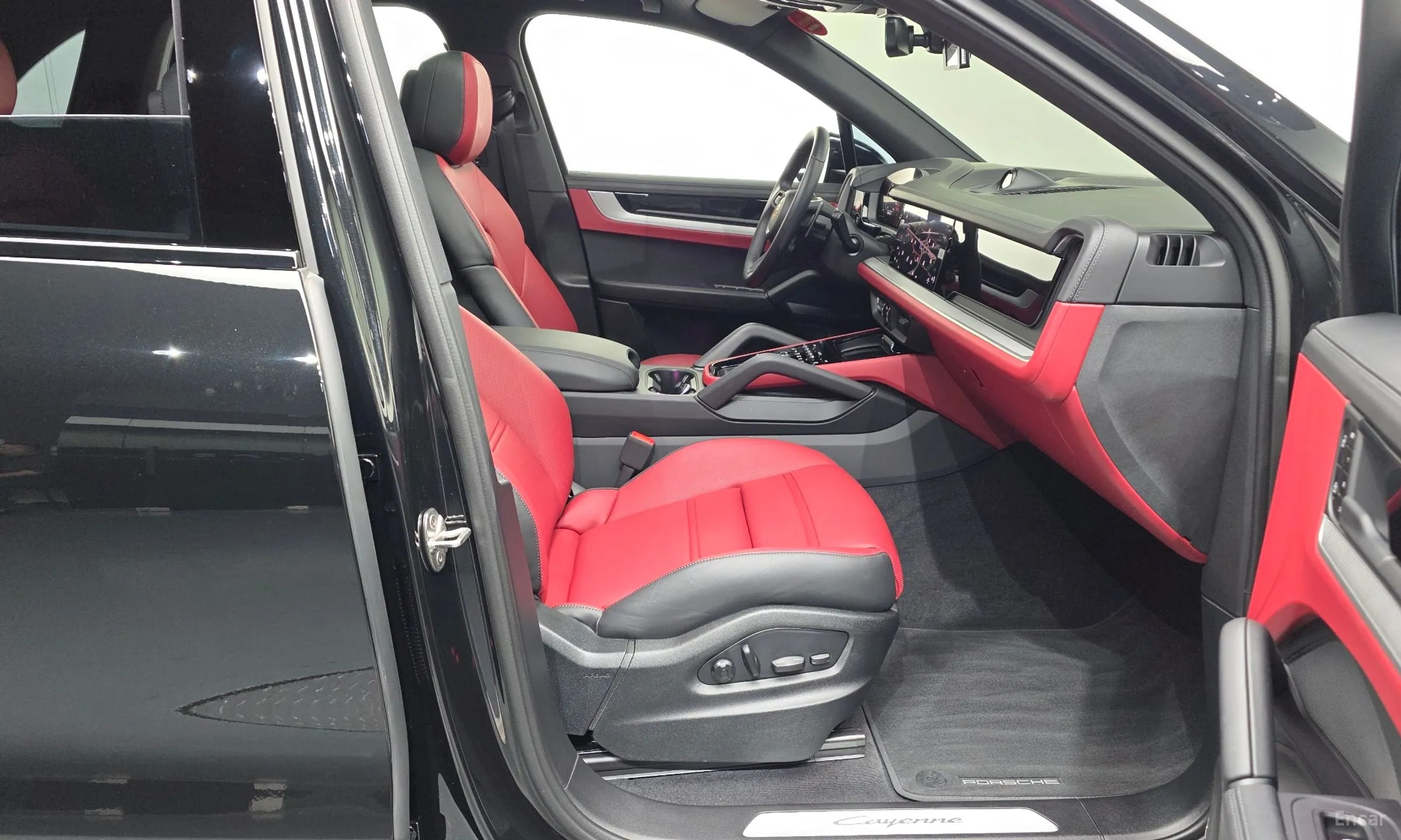 Porsche Cayenne (PO536) превью 11
