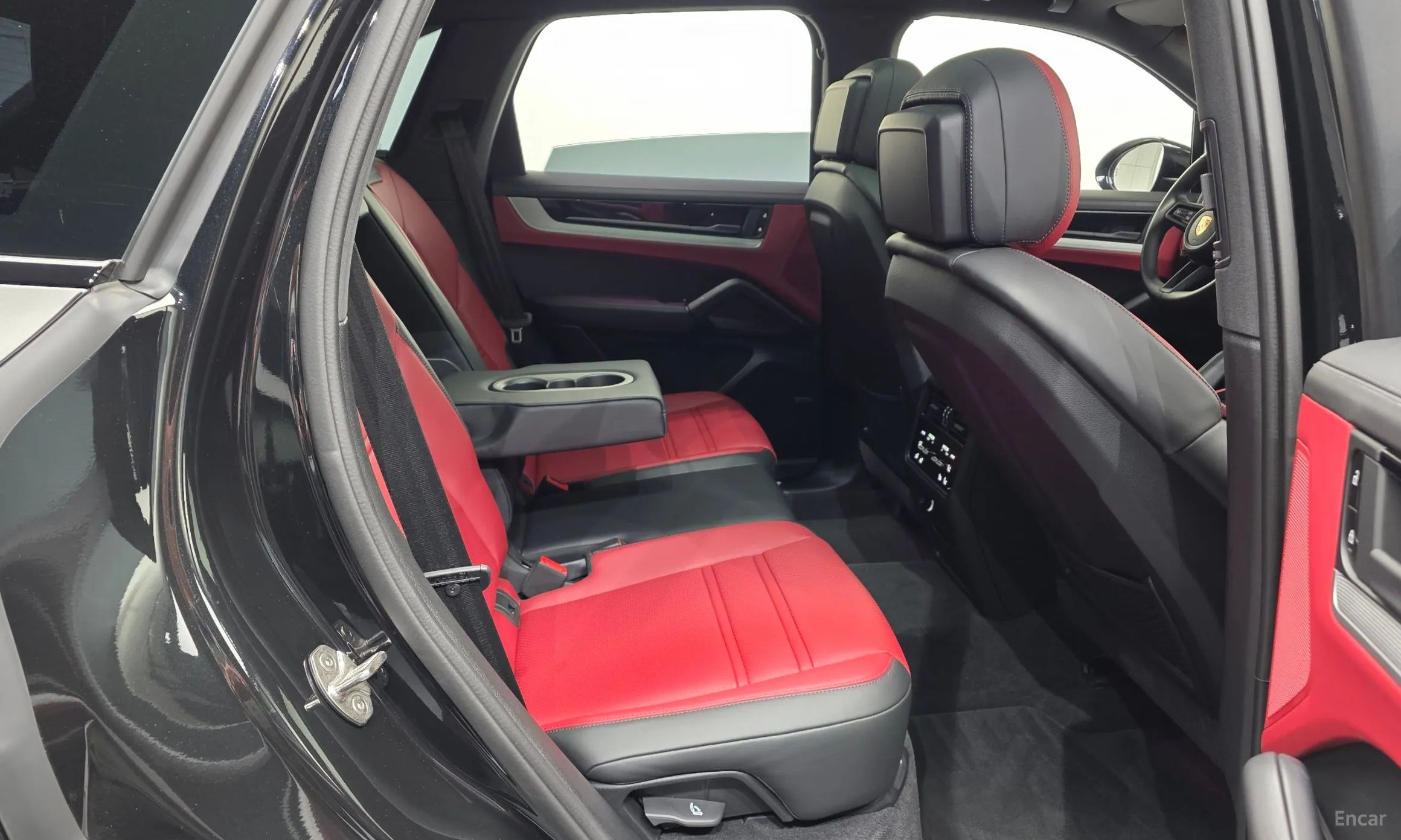 Porsche Cayenne (PO536) превью 12