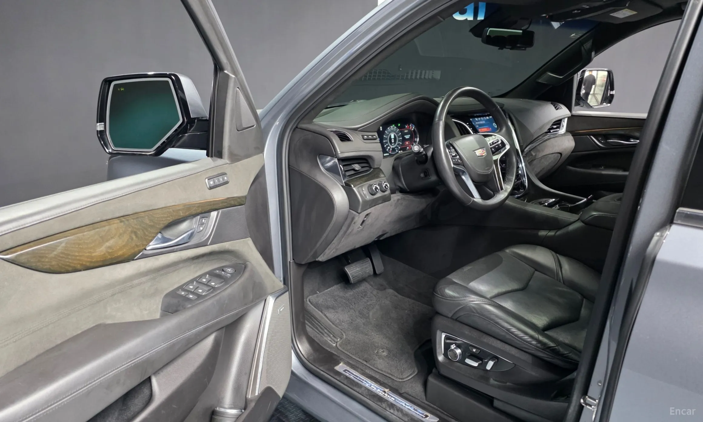 Cadillac Escalade превью 10