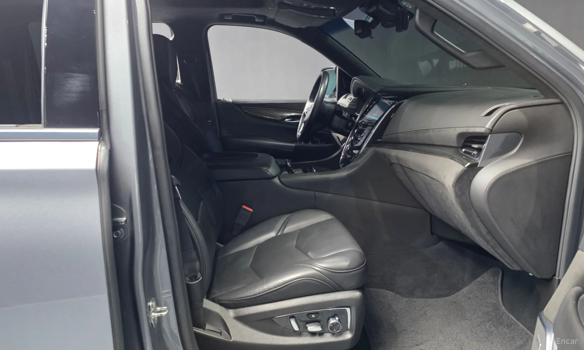 Cadillac Escalade превью 11