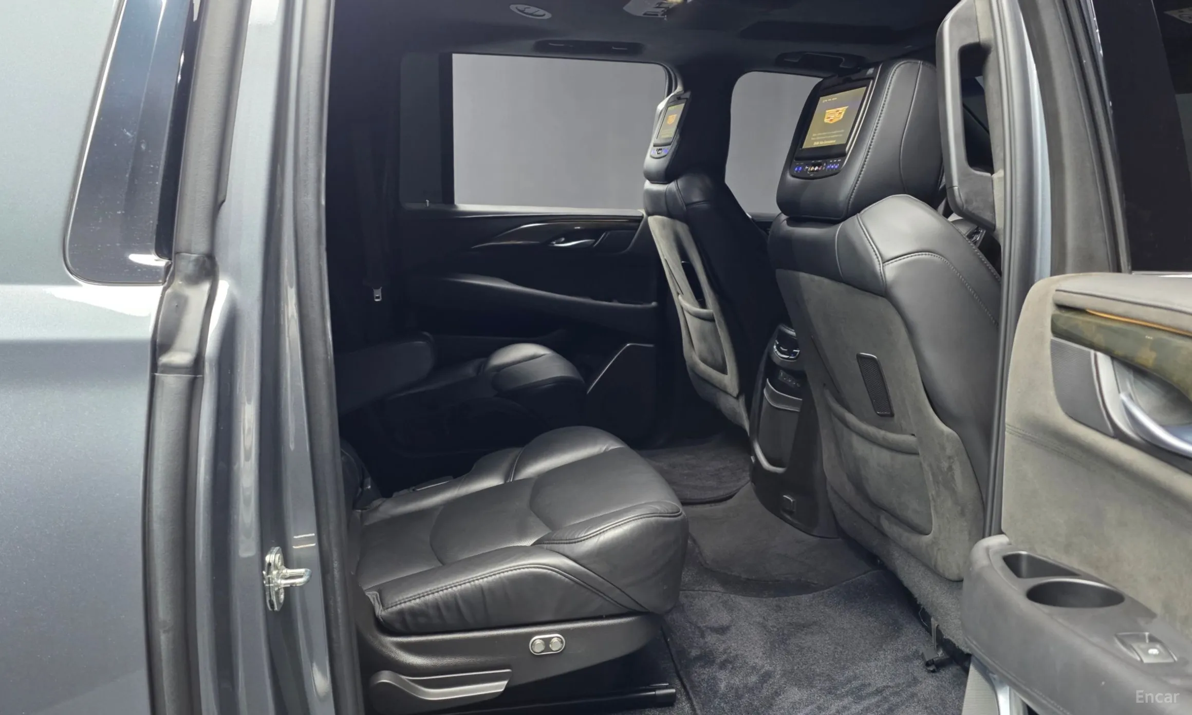 Cadillac Escalade превью 12