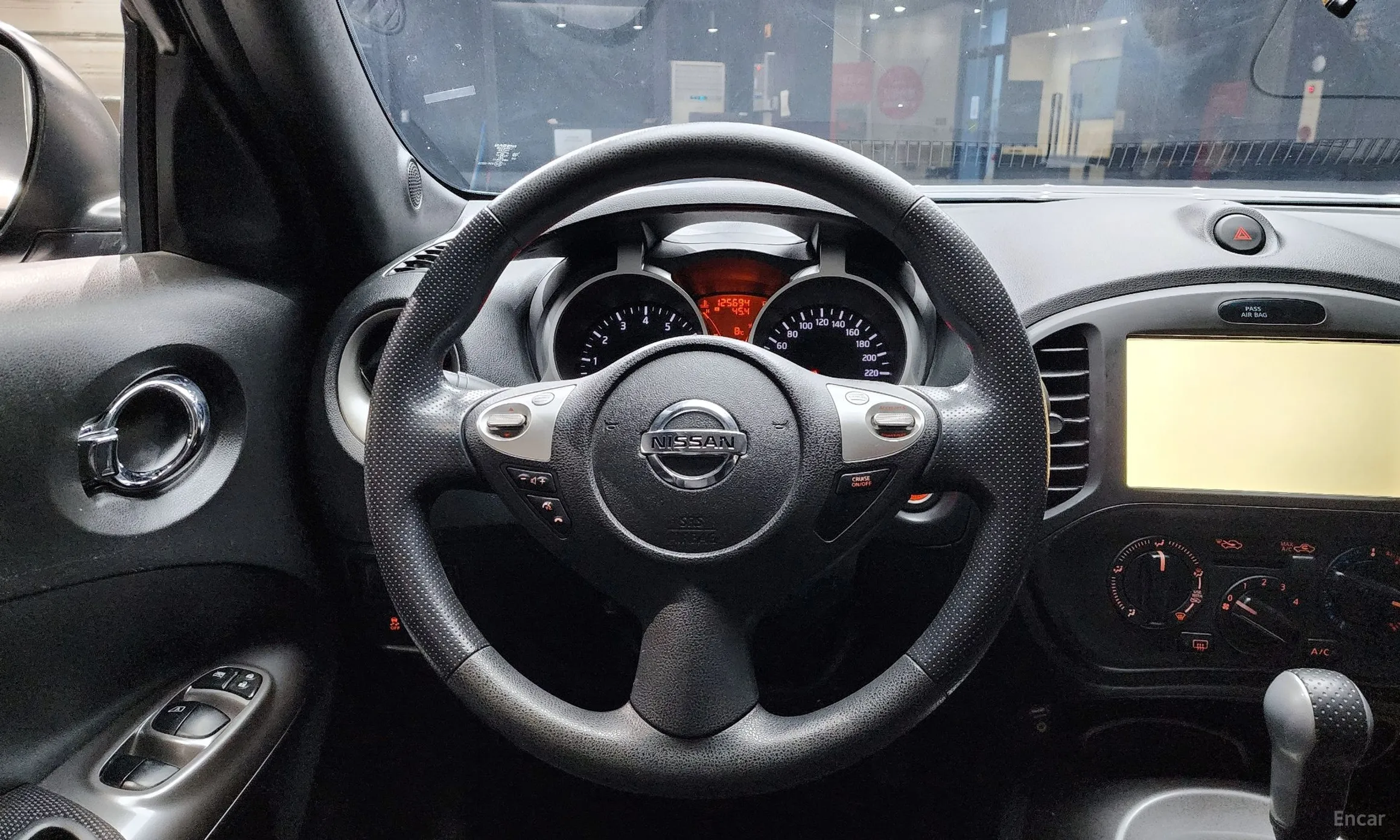 Nissan Juke превью 14
