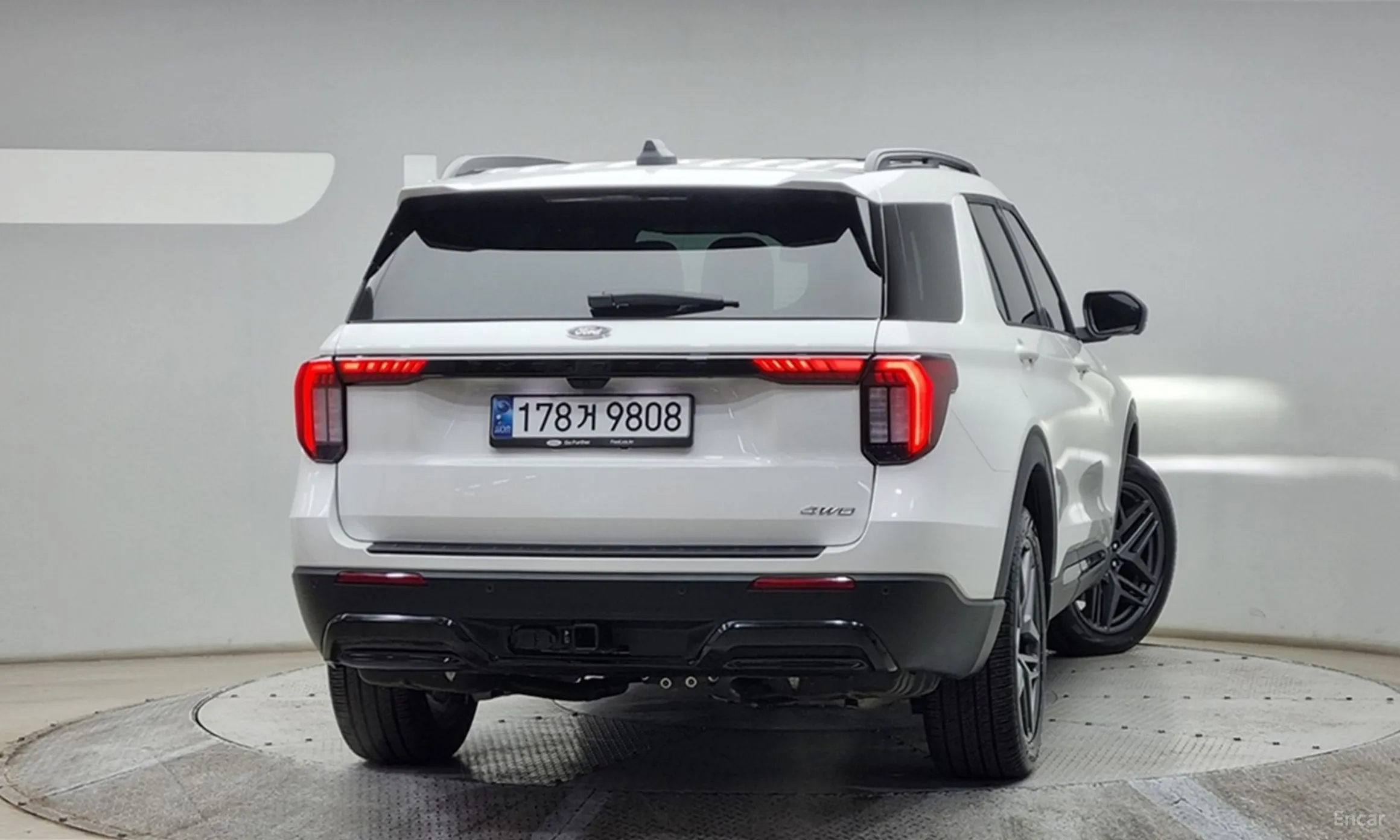 Ford Explorer 6th Generation превью 3