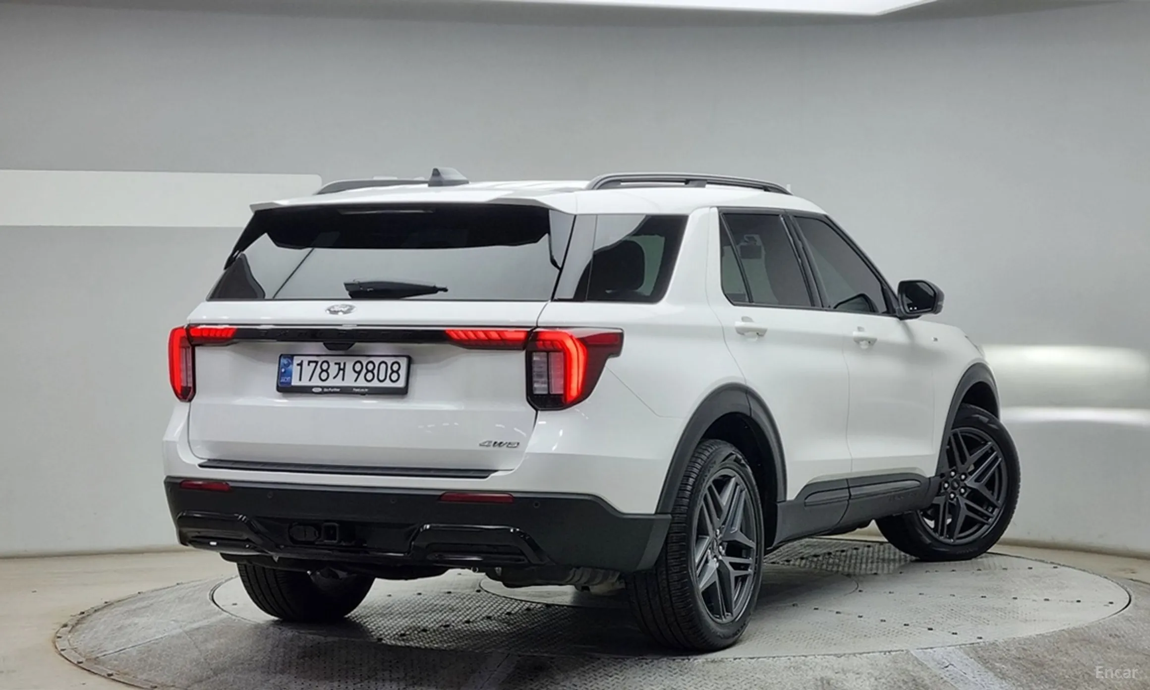 Ford Explorer 6th Generation превью 4
