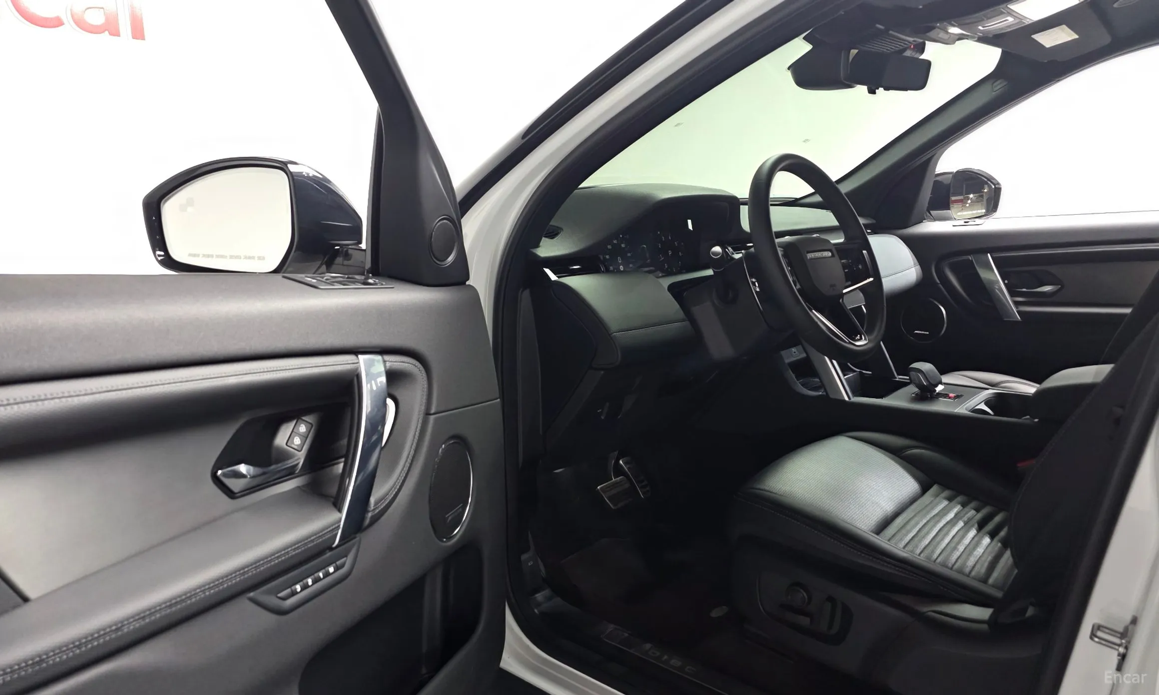 Land Rover Discovery Sports превью 11
