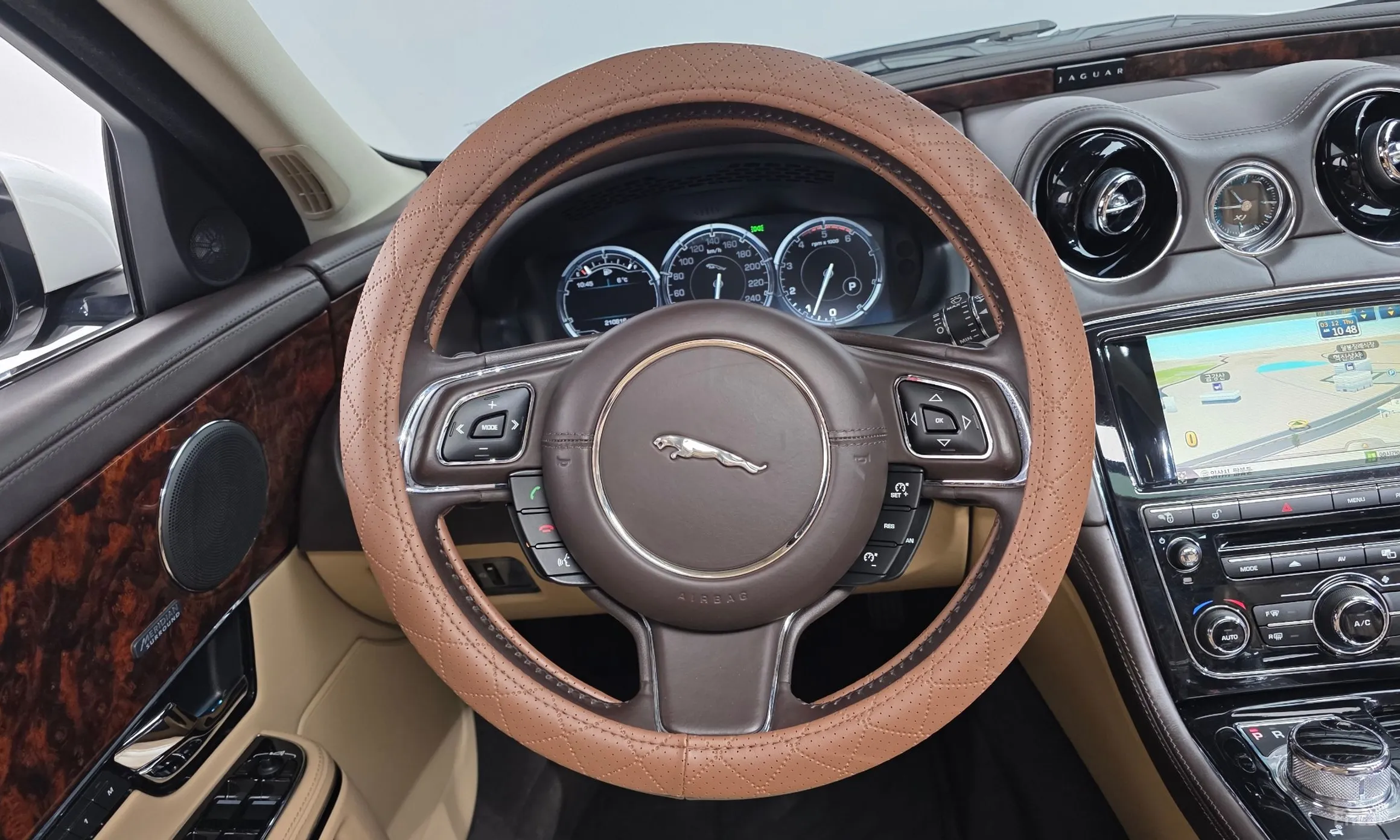 Jaguar All New XJ превью 14