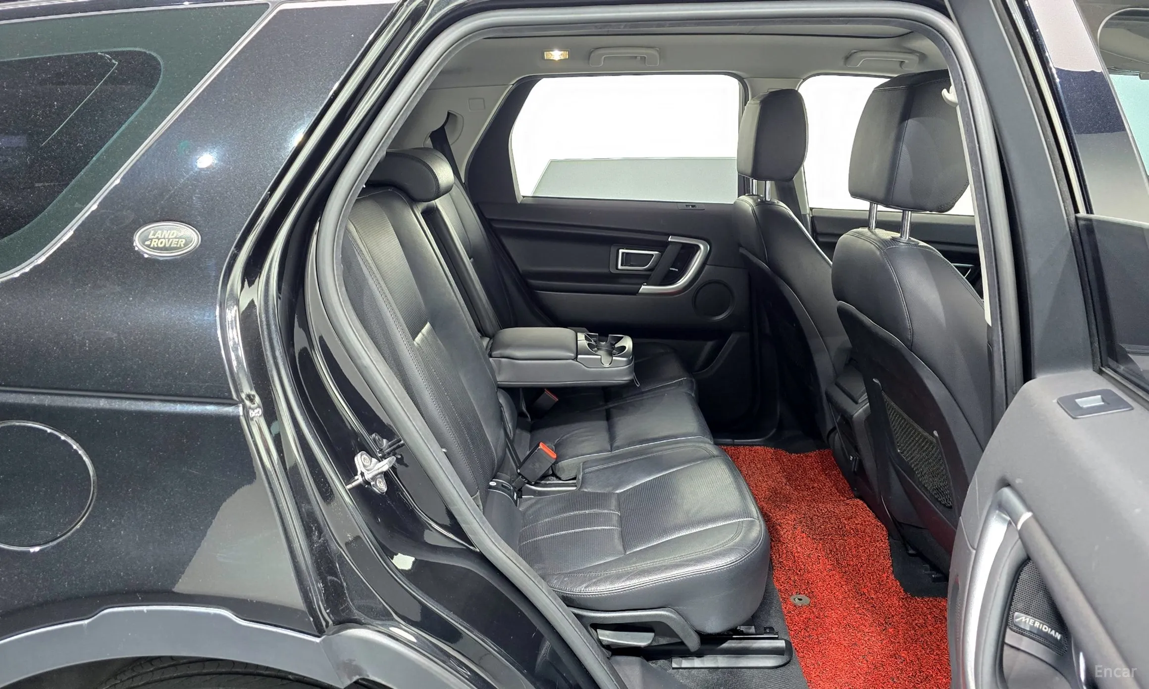 Land Rover Discovery Sports превью 12