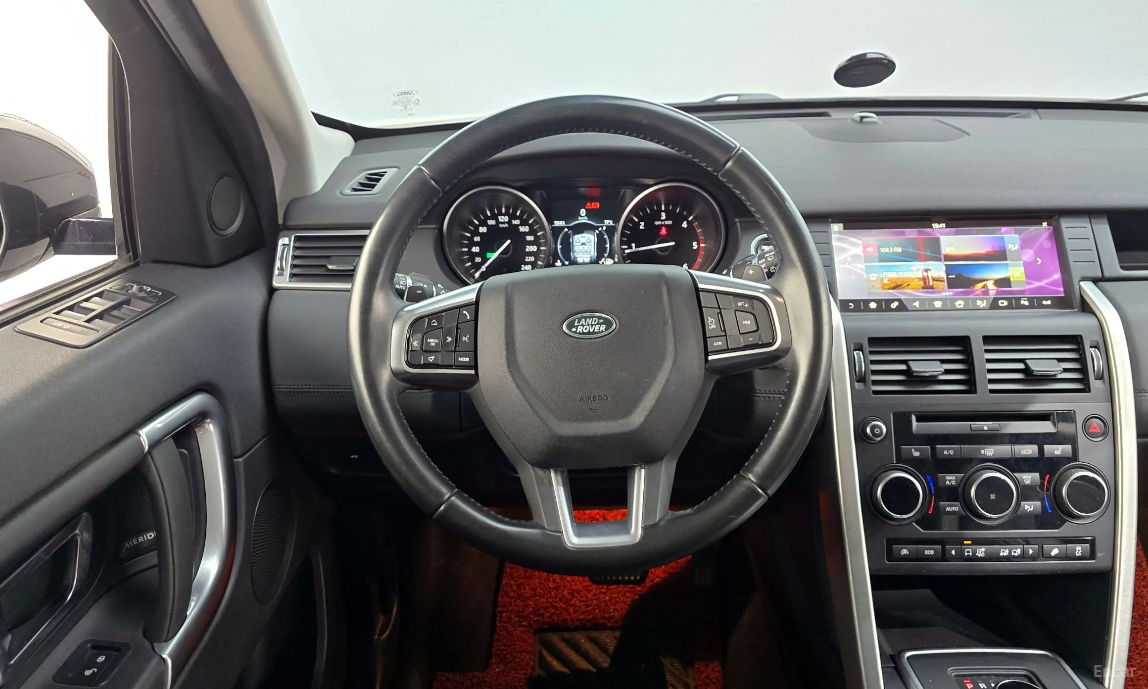 Land Rover Discovery Sports превью 13