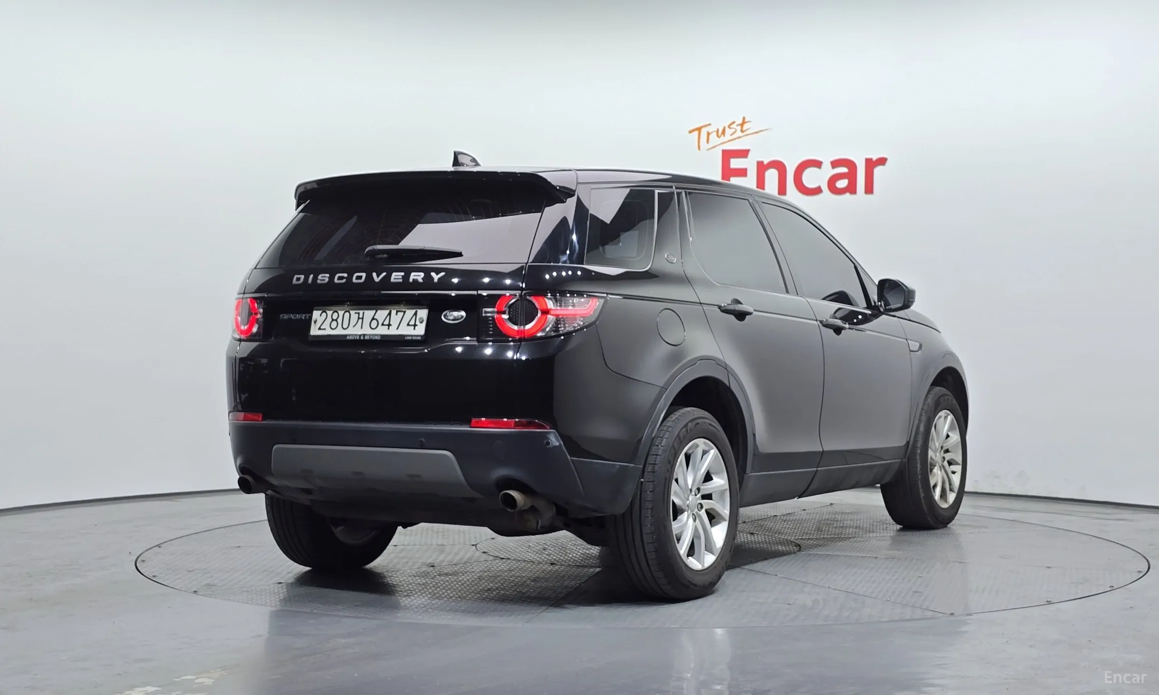 Land Rover Discovery Sports превью 2