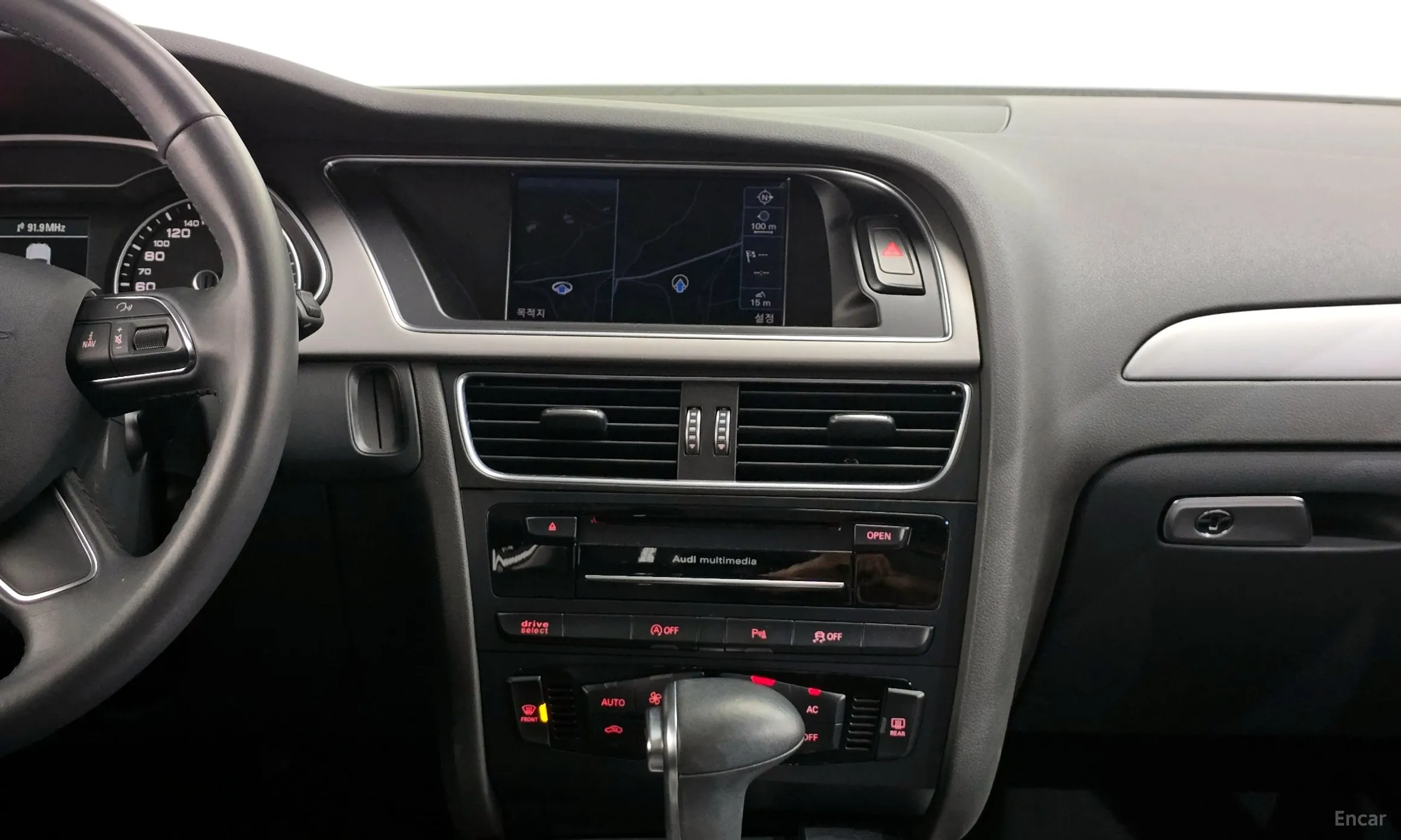 Audi New A4 превью 14