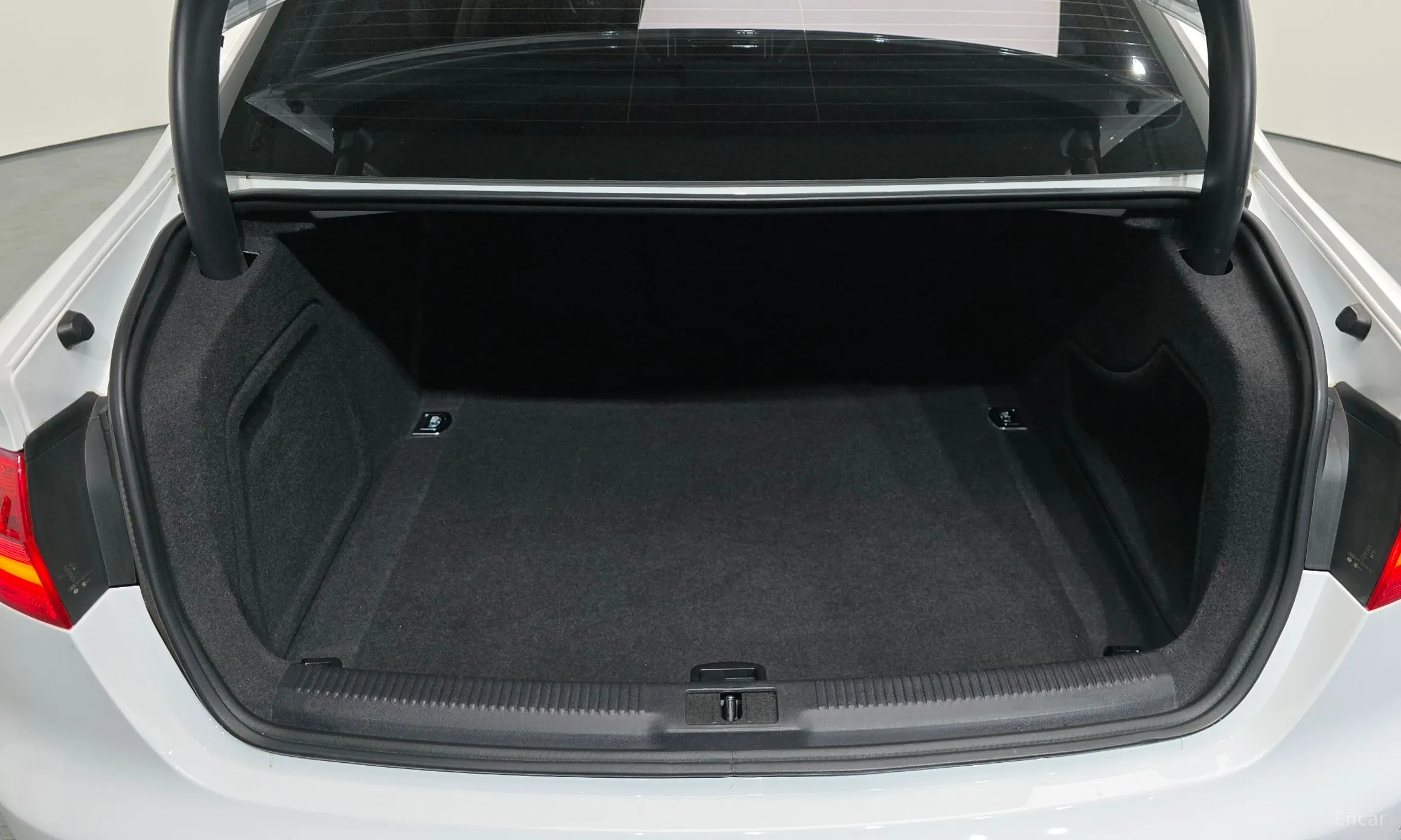 Audi New A4 превью 20