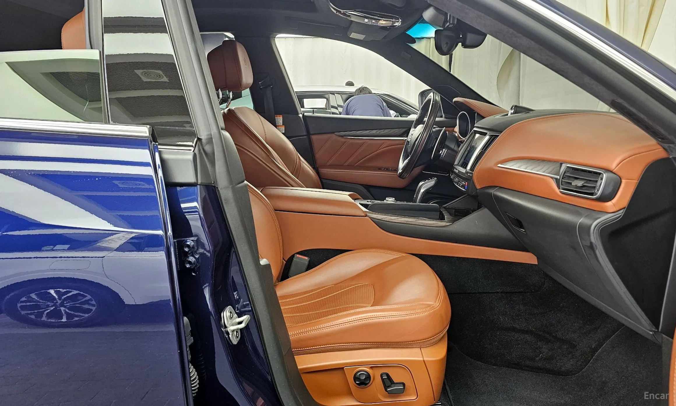 Maserati Levante превью 11