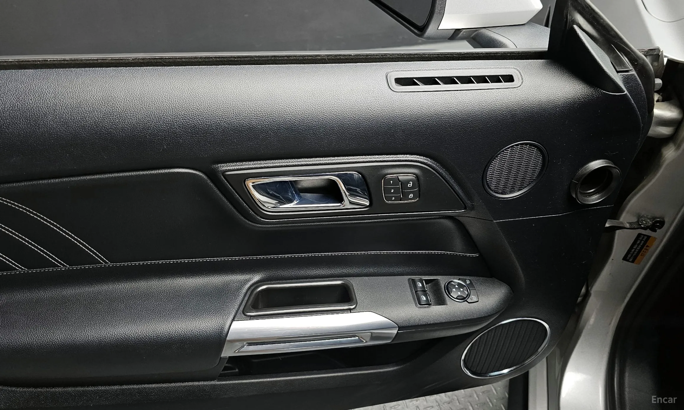 Ford Mustang превью 18