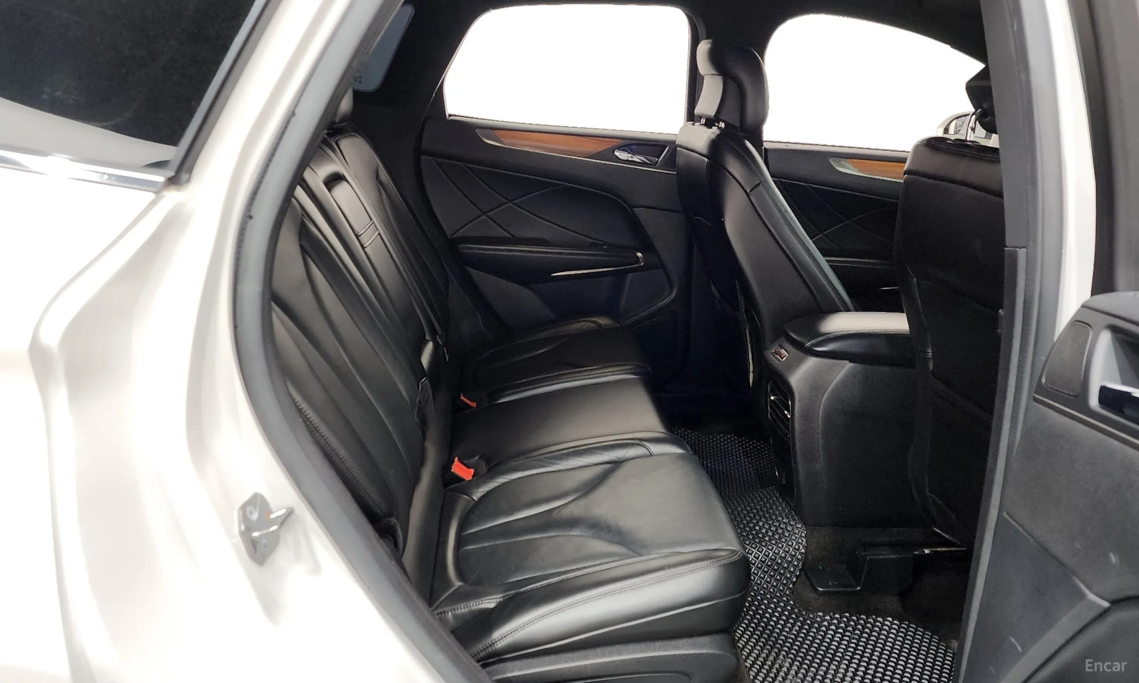 Lincoln MKC превью 12