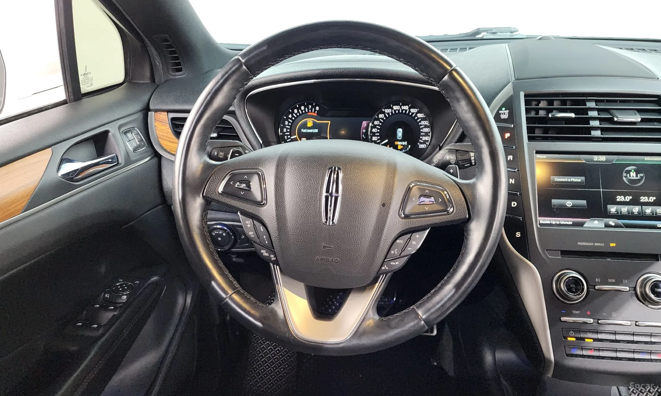 Lincoln MKC превью 13