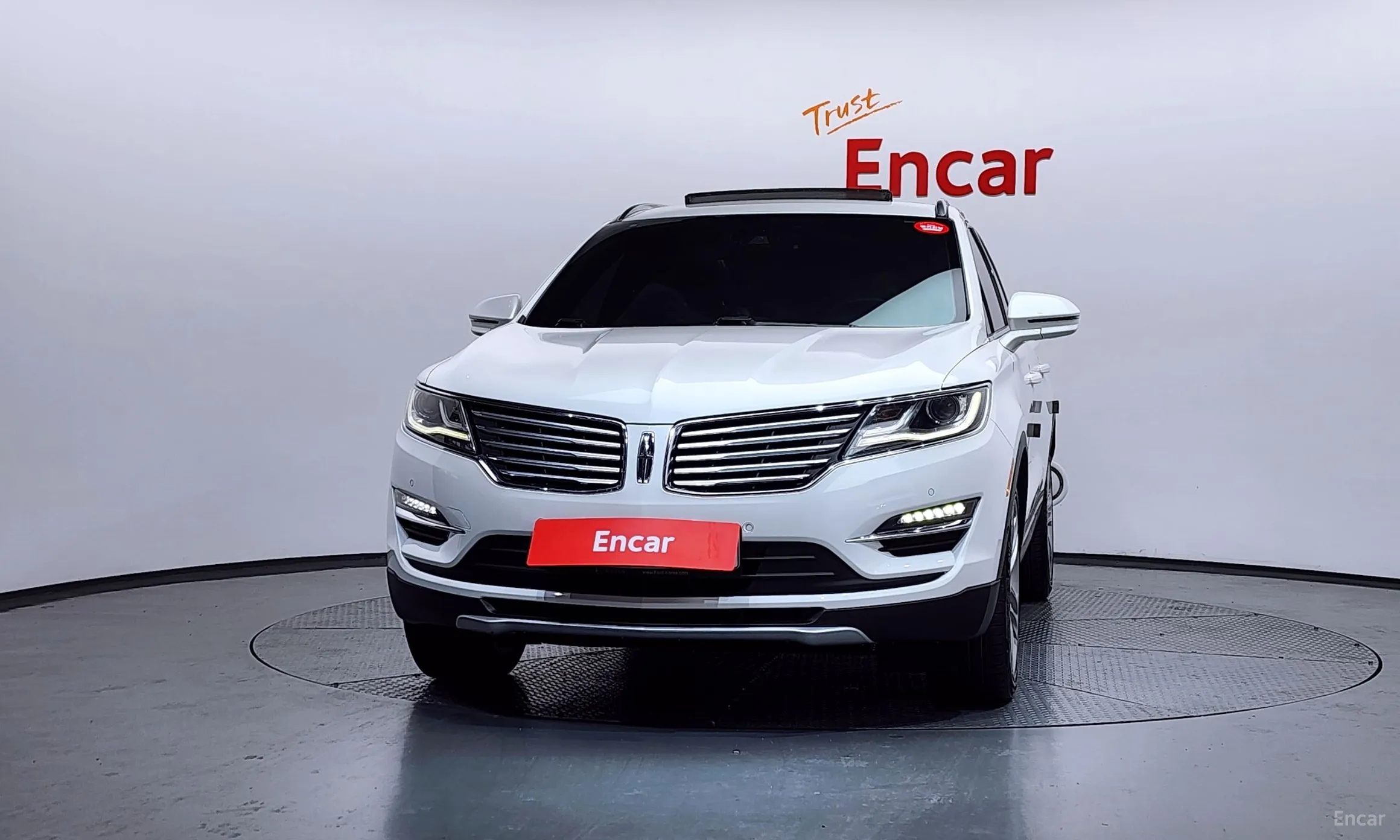 Lincoln MKC превью 3