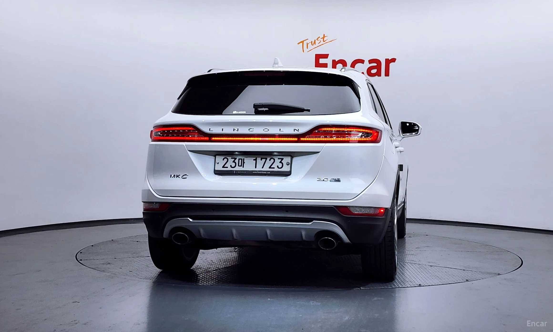 Lincoln MKC превью 4
