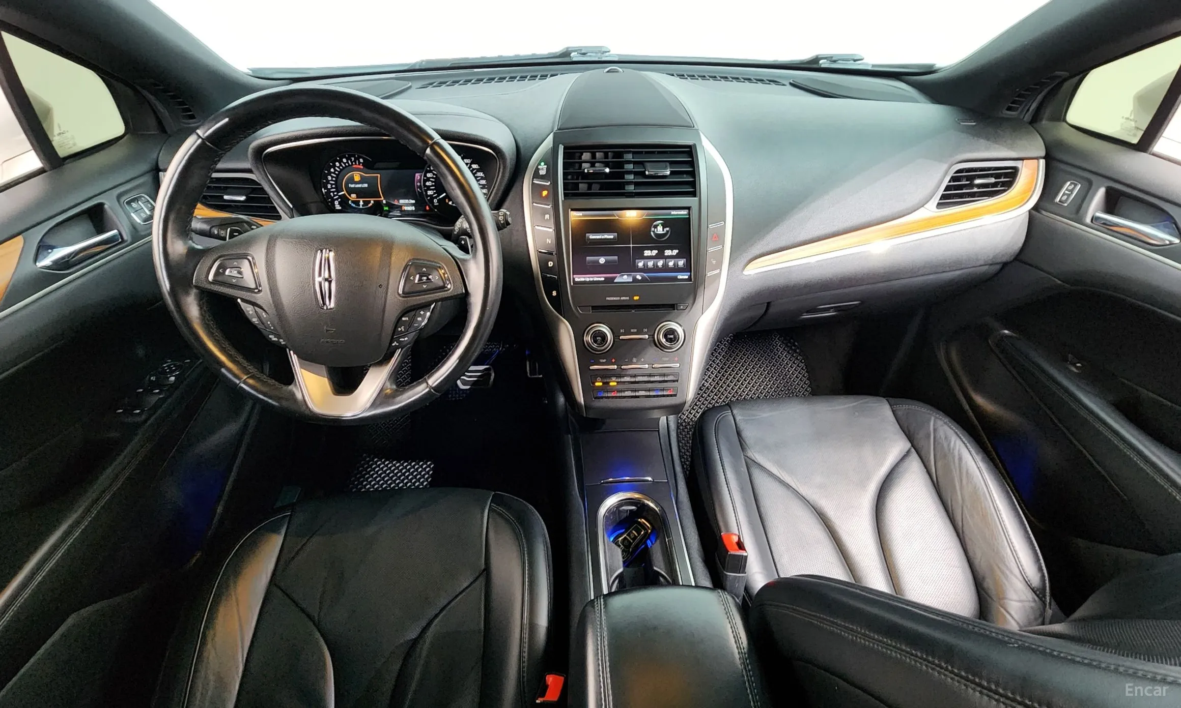 Lincoln MKC превью 7