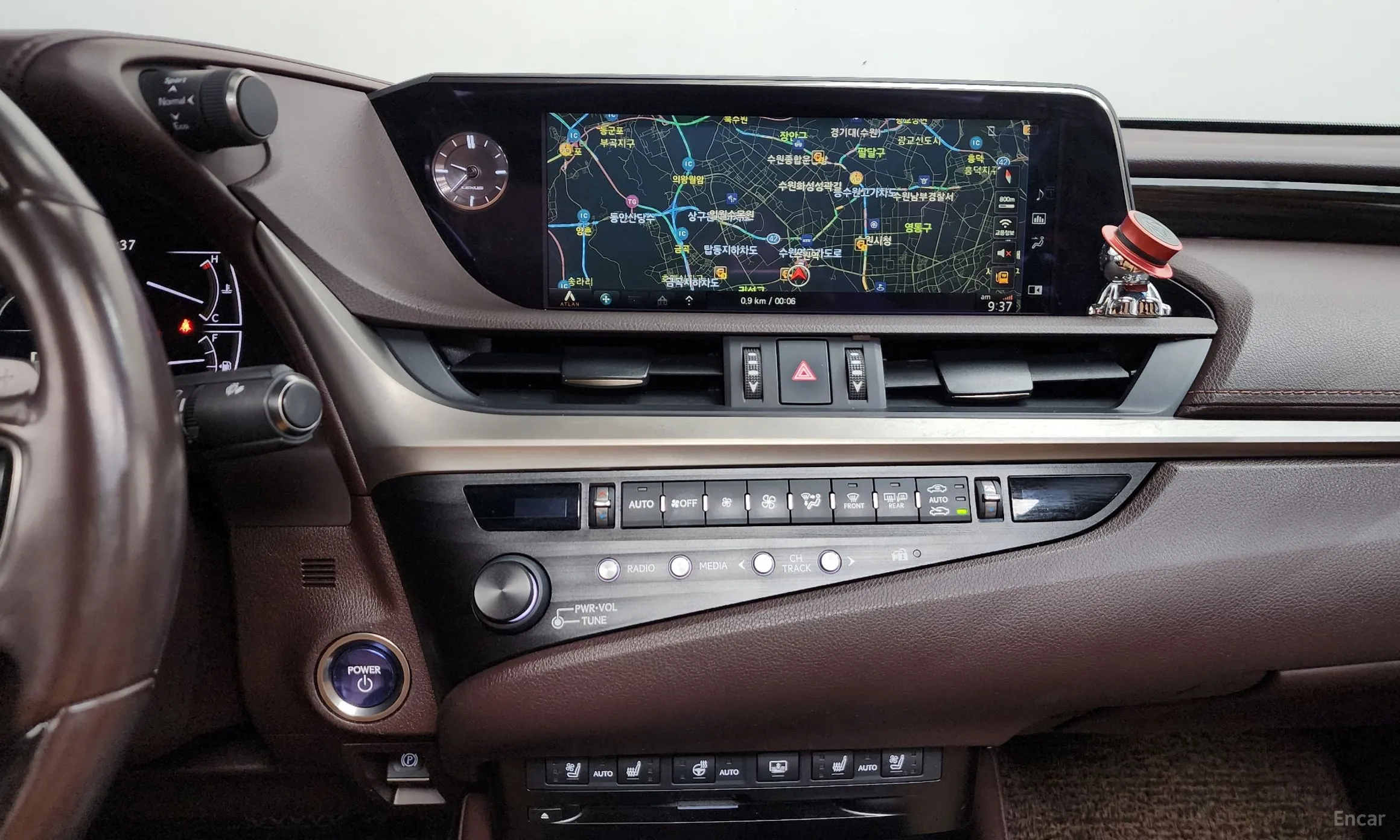 Lexus ES300h 7th Generation превью 14