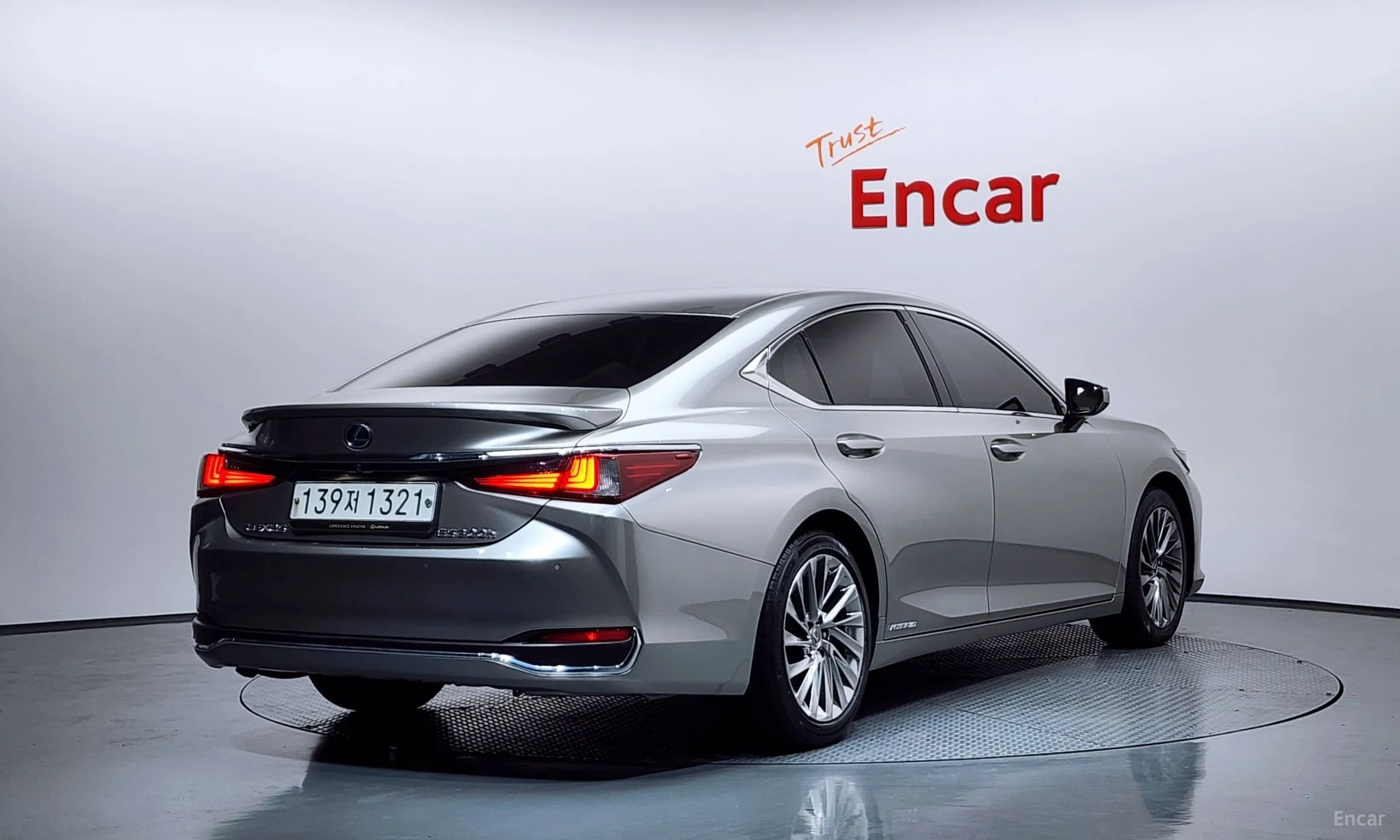 Lexus ES300h 7th Generation превью 2