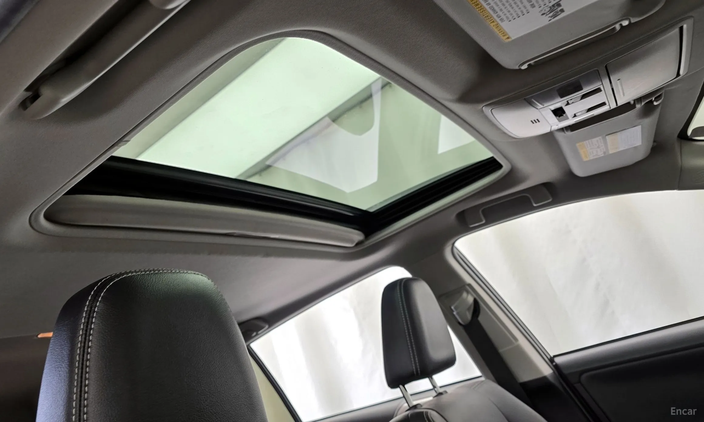 Toyota RAV4 превью 17