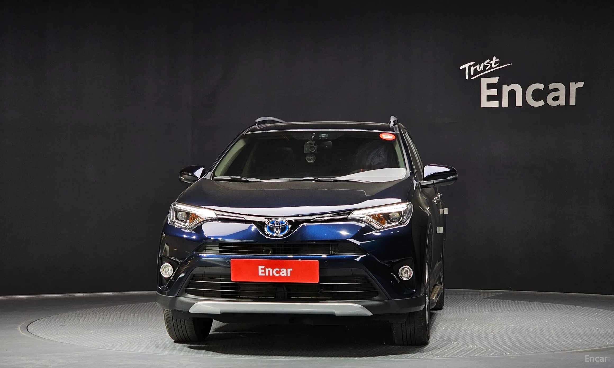 Toyota RAV4 превью 3