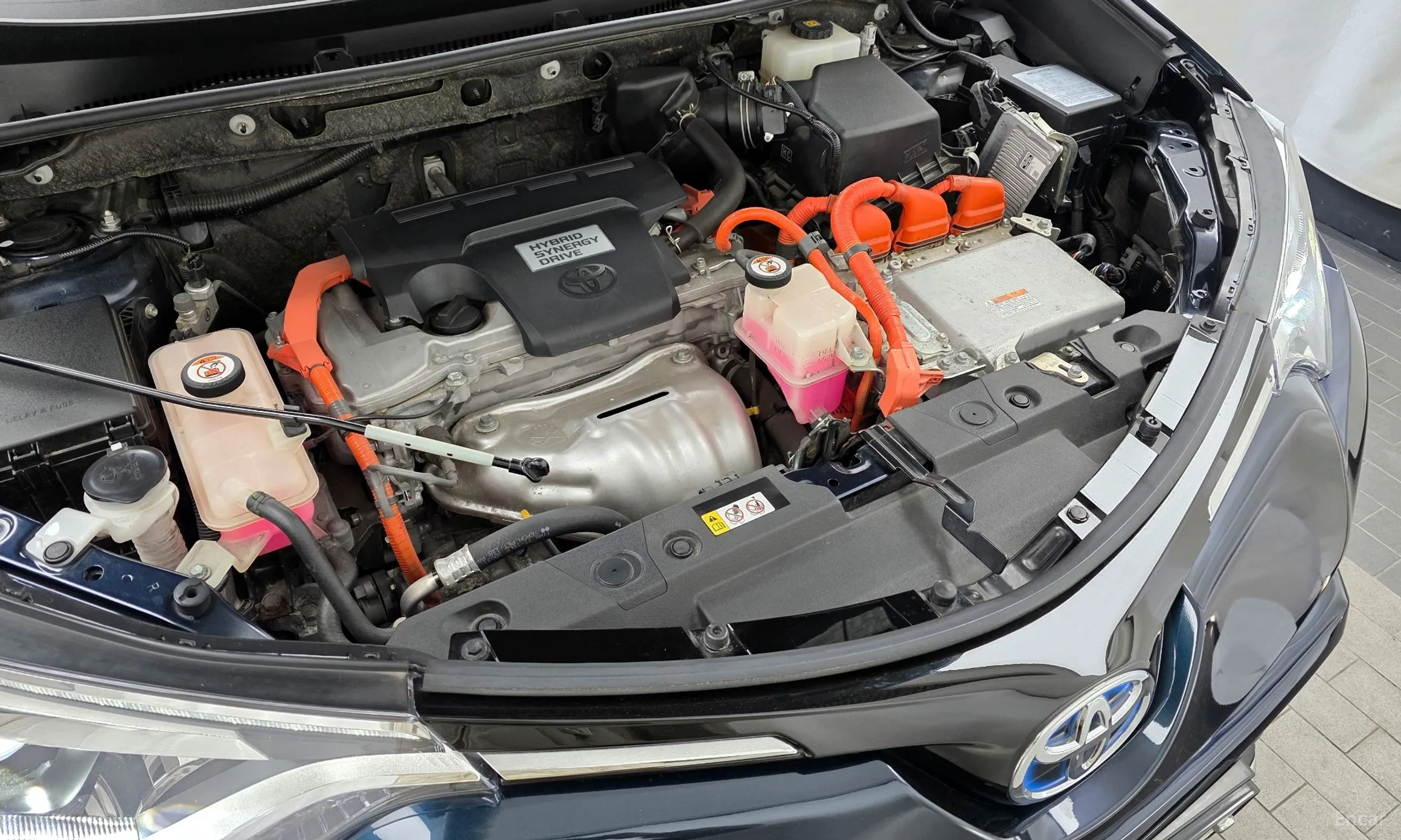 Toyota RAV4 превью 6