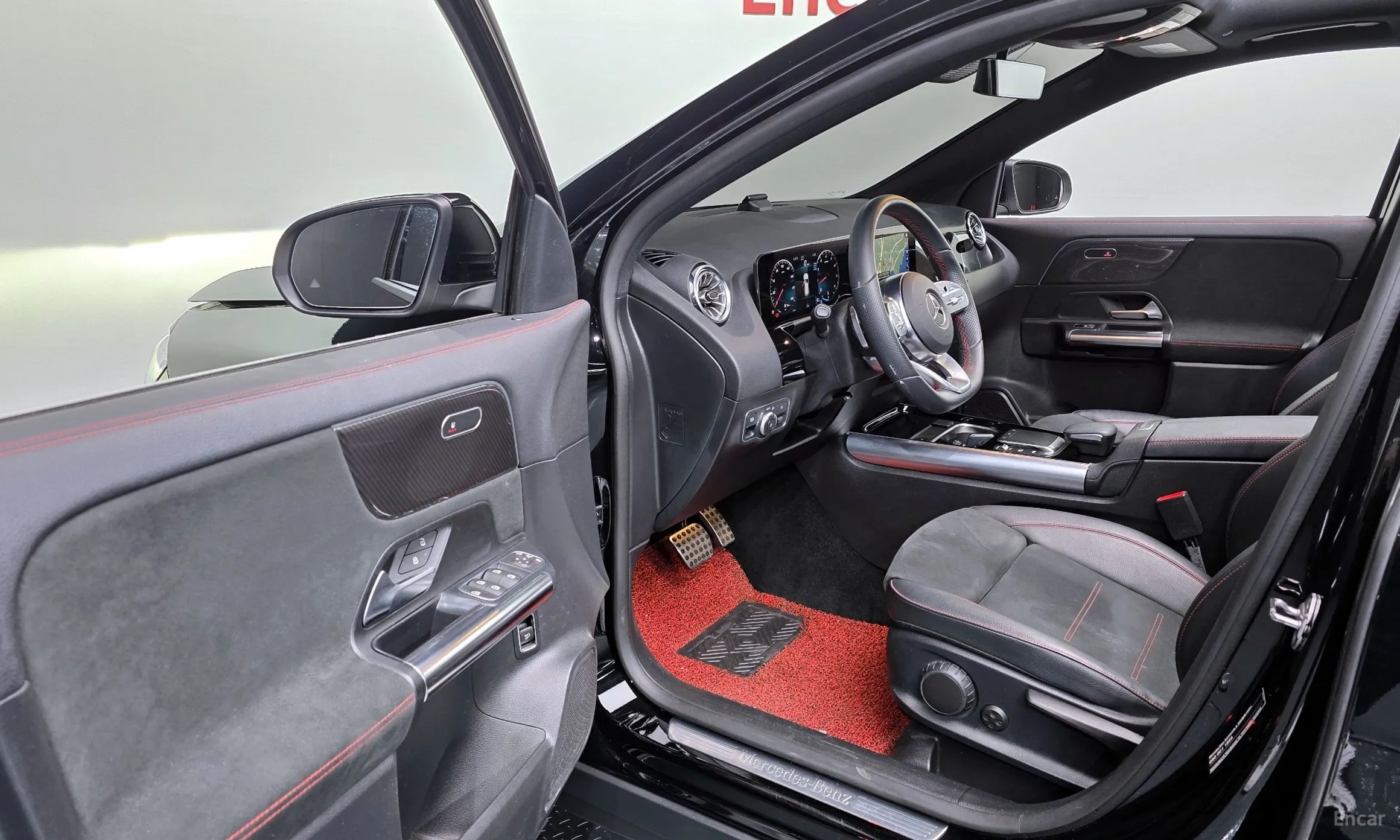Mercedes Benz GLA-Class H247 превью 11
