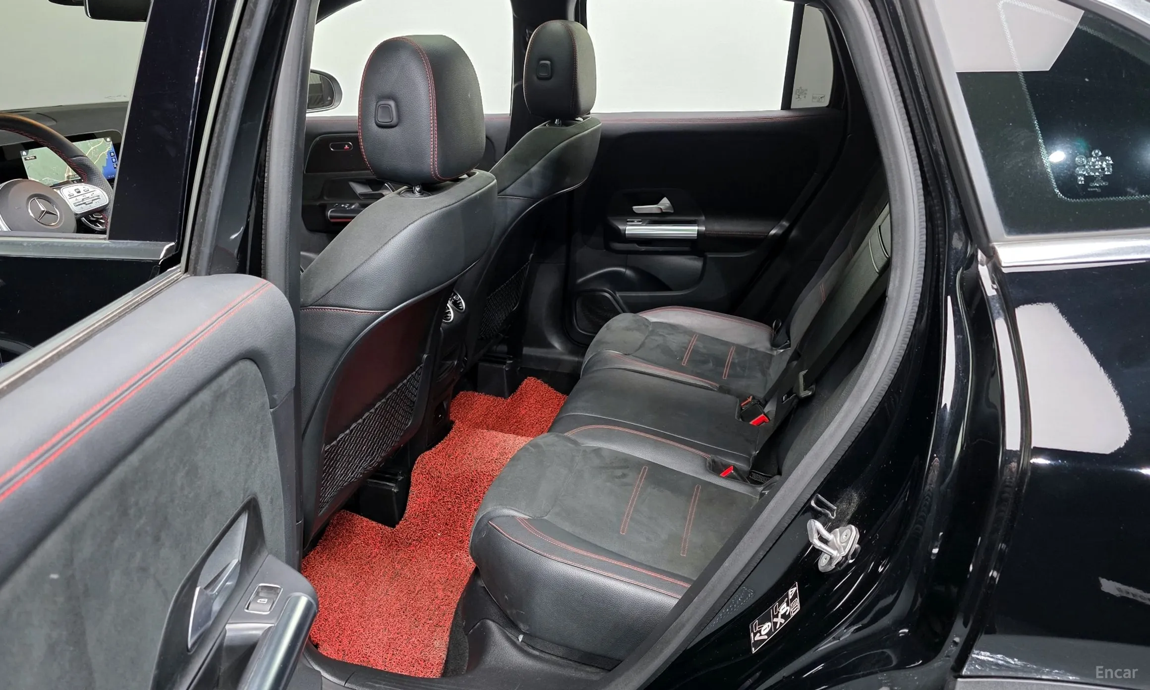 Mercedes Benz GLA-Class H247 превью 12