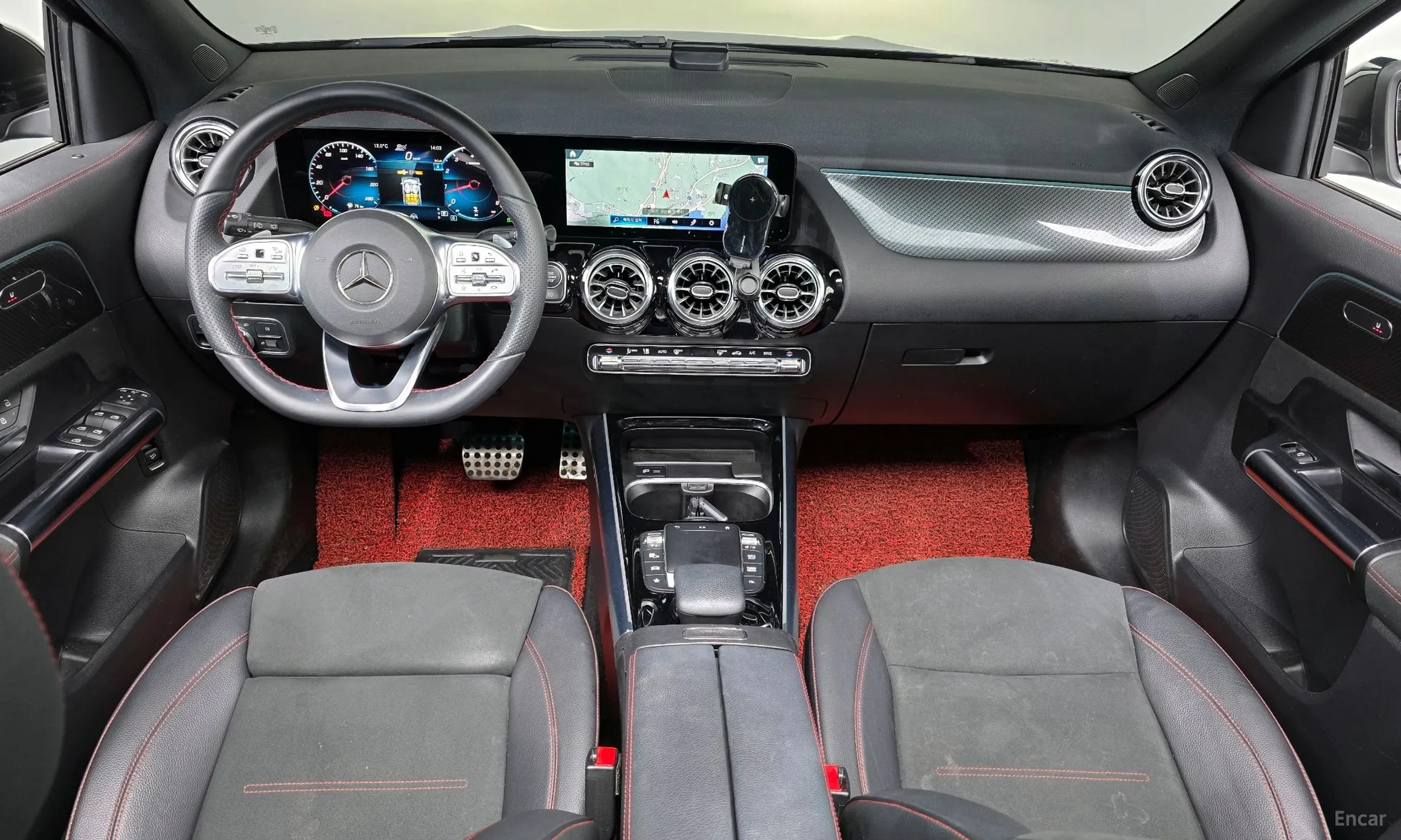 Mercedes Benz GLA-Class H247 превью 7