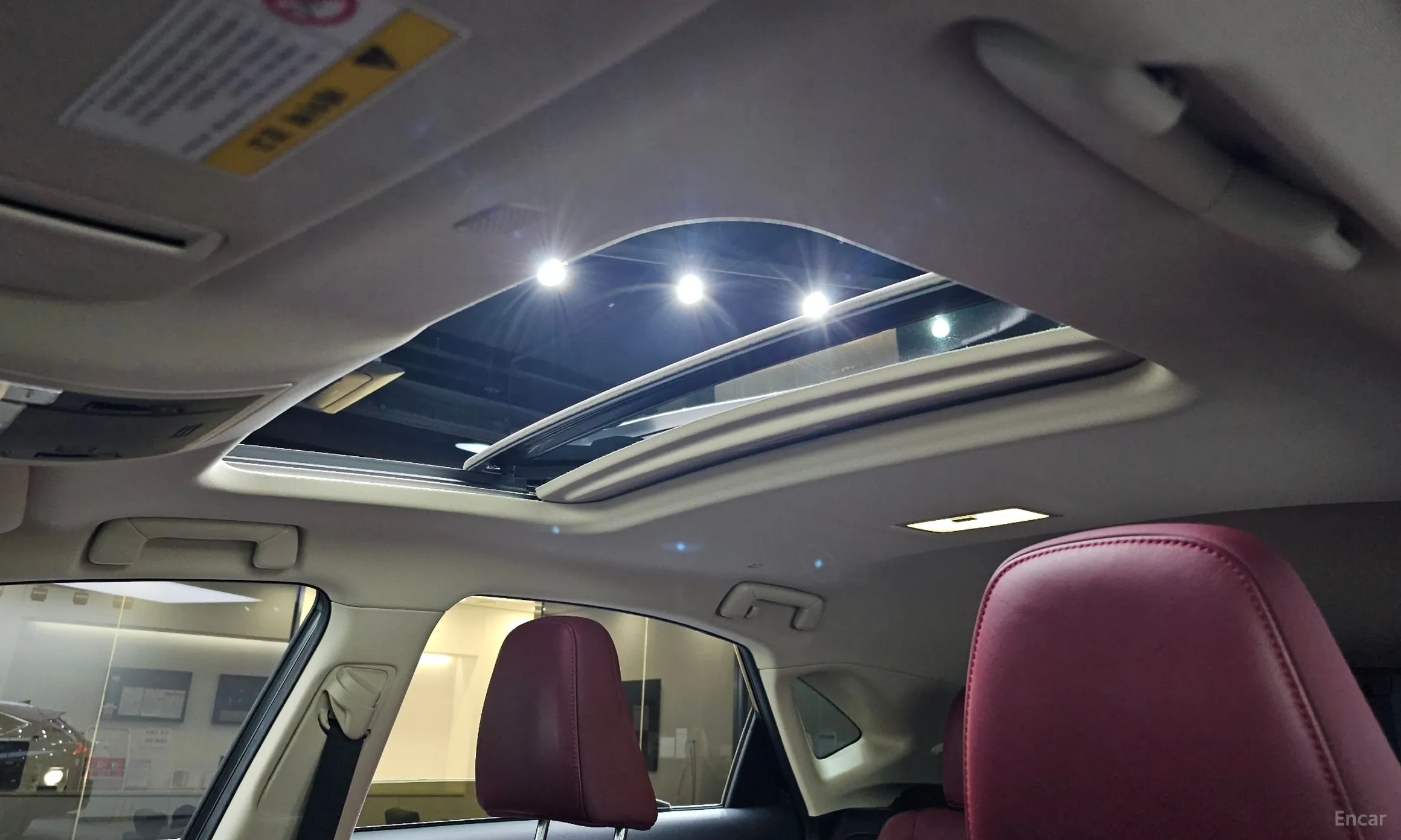 Lexus NX300h превью 19