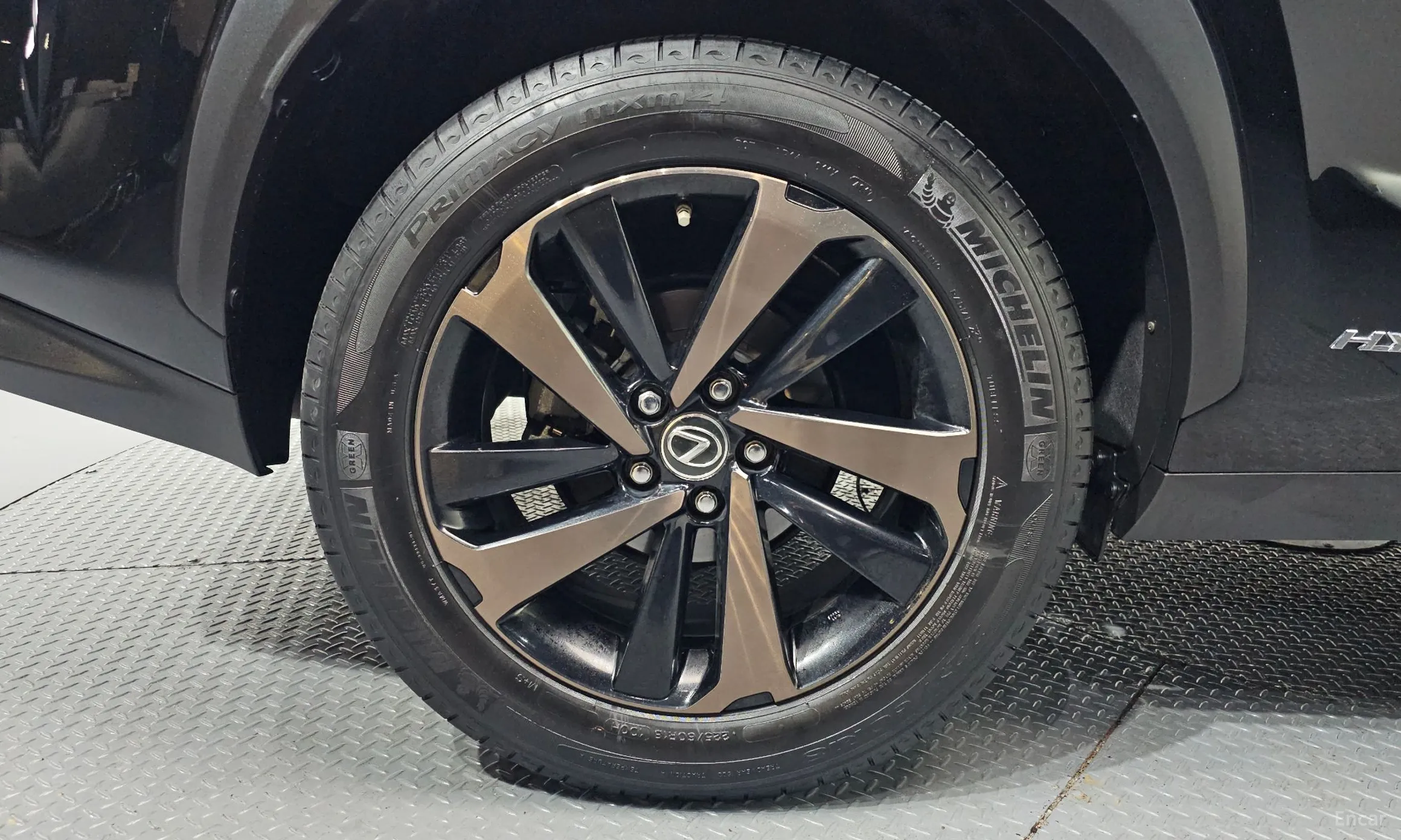 Lexus NX300h превью 5