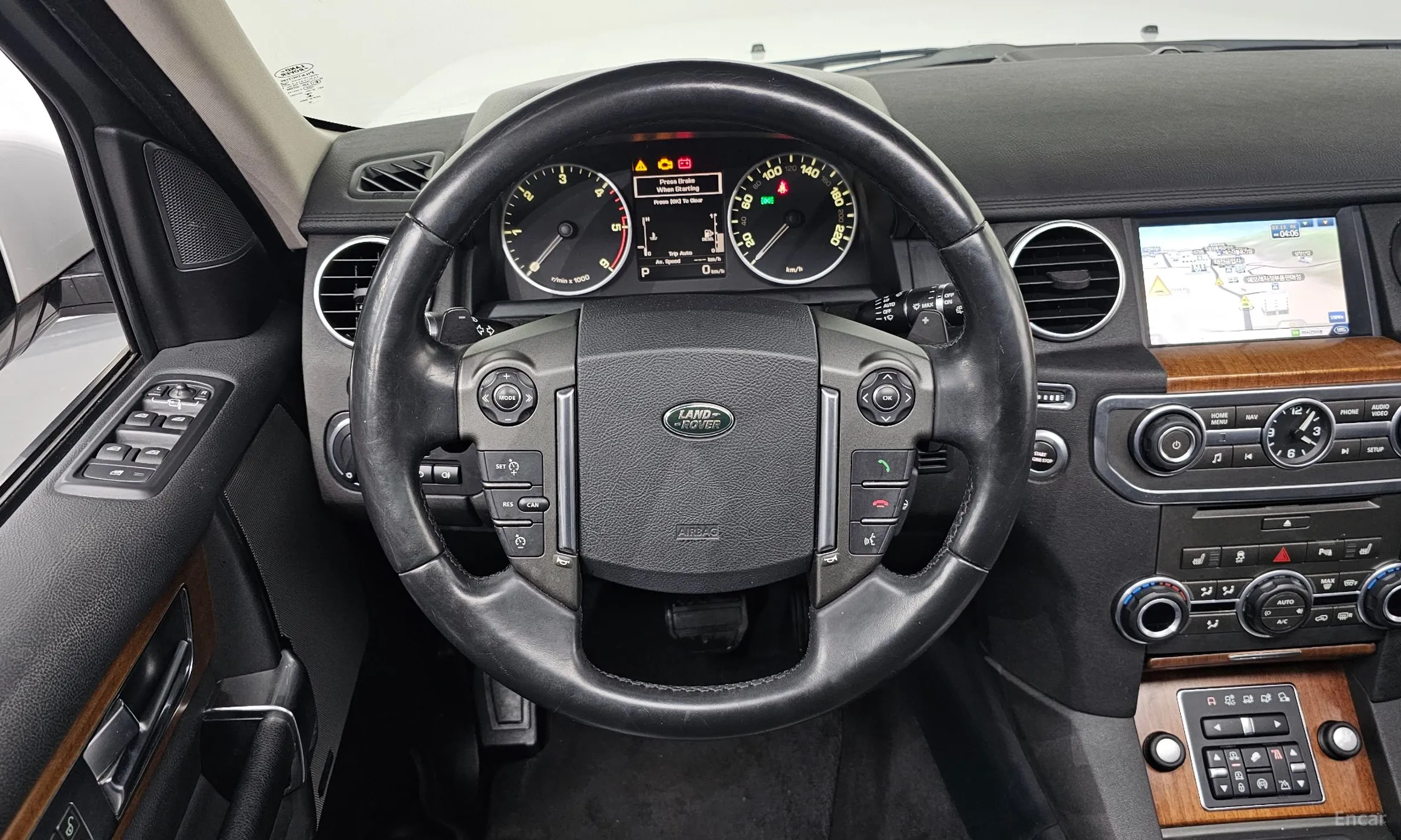 Land Rover Discovery 4 превью 15