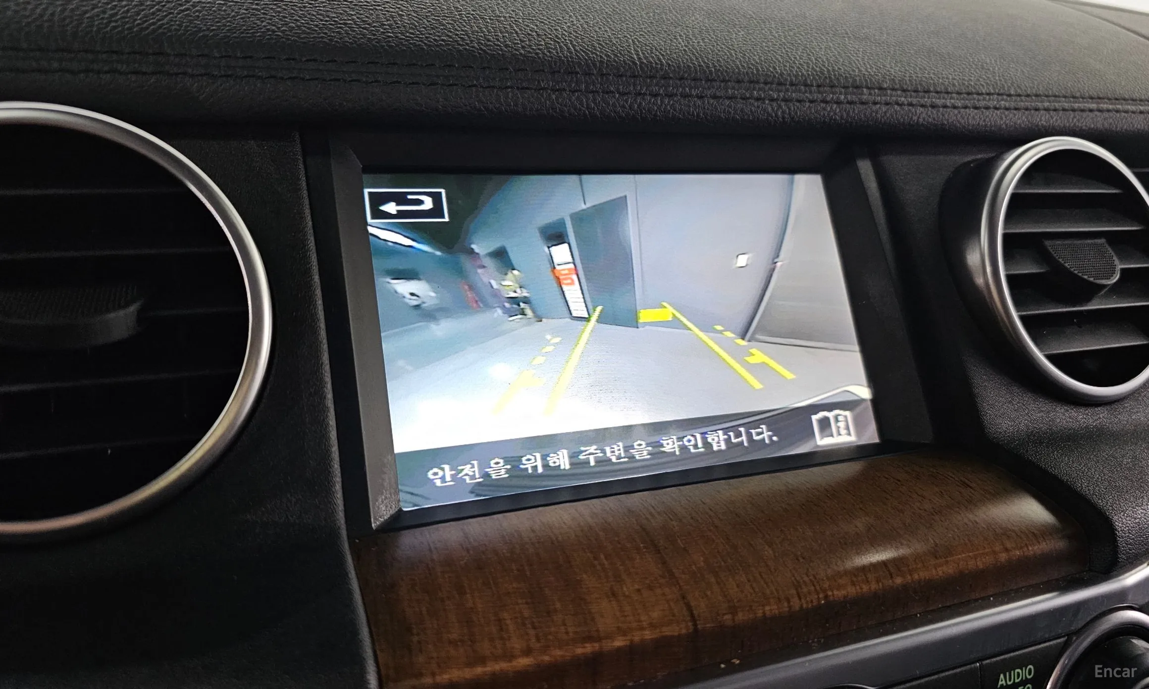 Land Rover Discovery 4 превью 18