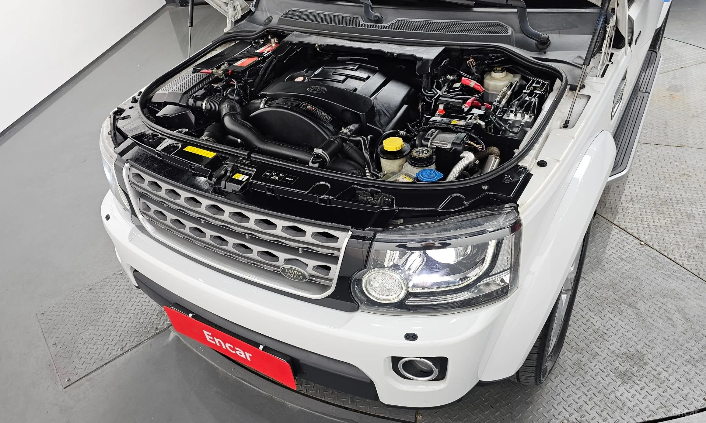 Land Rover Discovery 4 превью 6