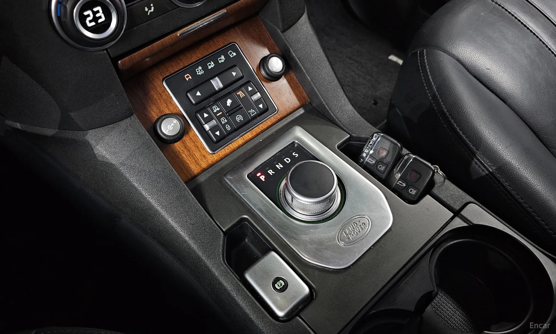 Land Rover Discovery 4 превью 9