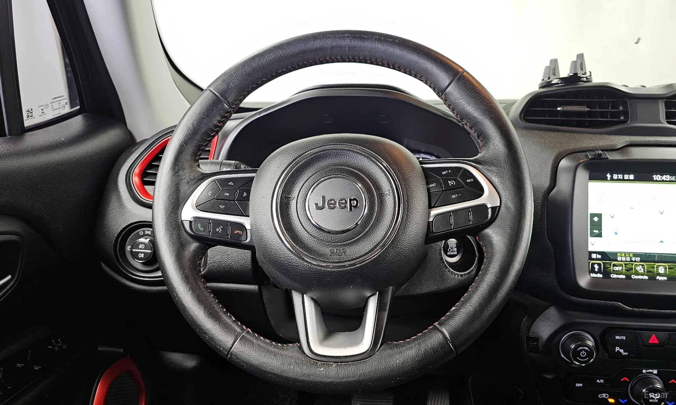 Jeep Renegade превью 13