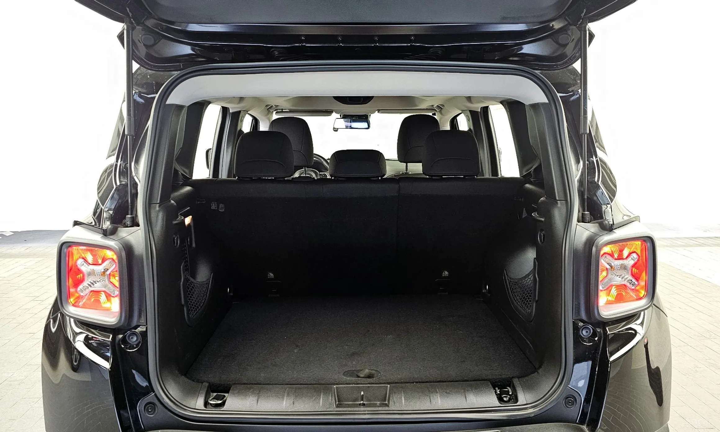 Jeep Renegade превью 20