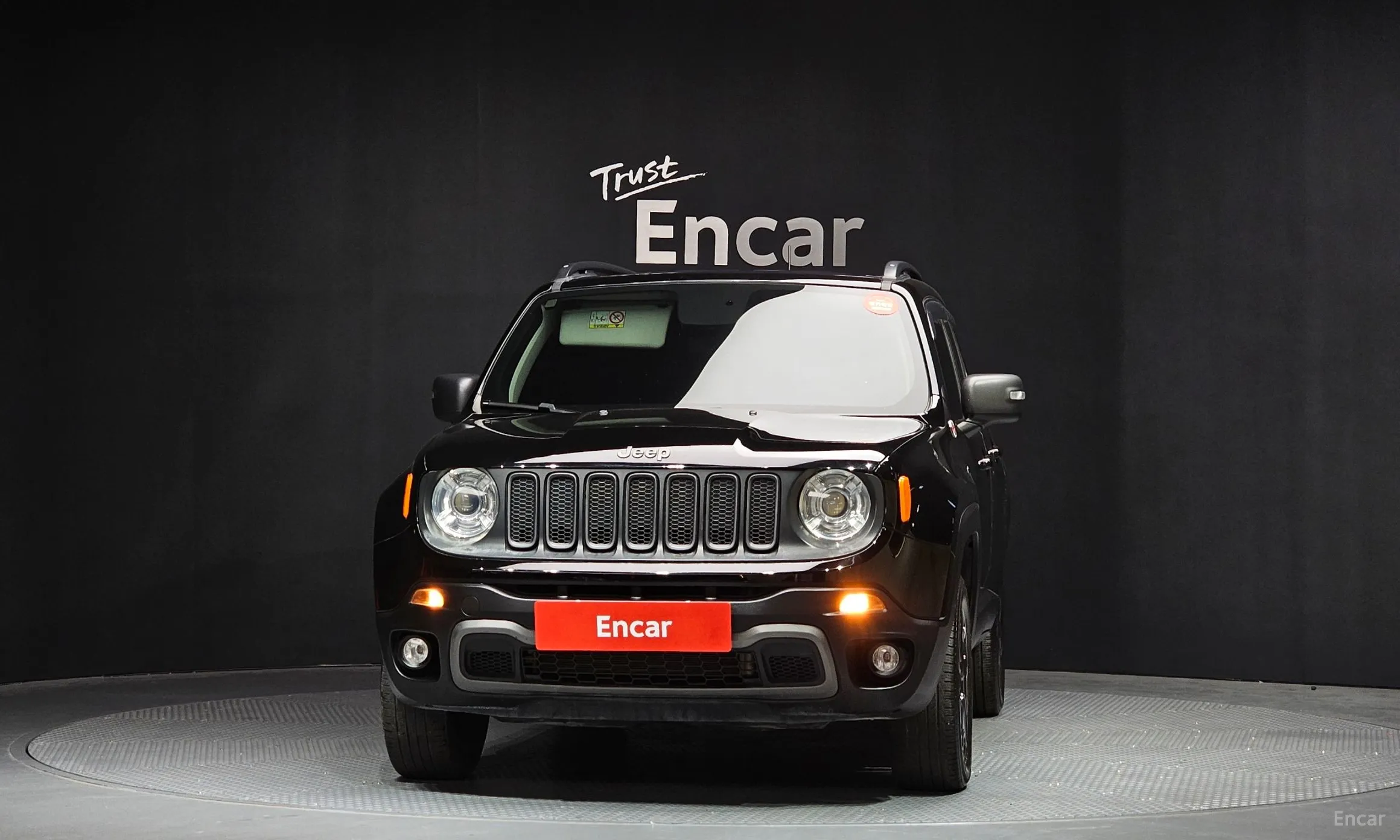 Jeep Renegade превью 3