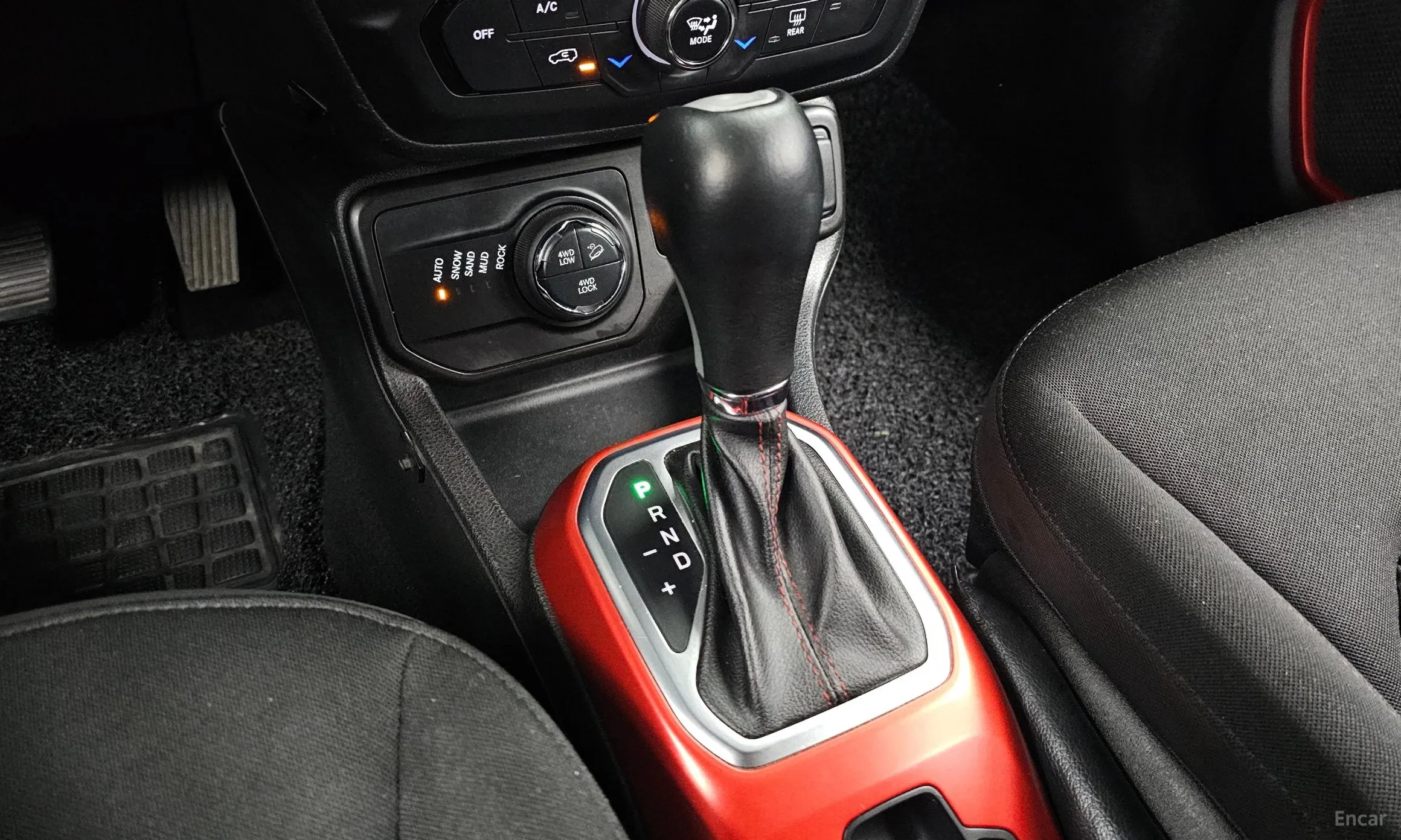 Jeep Renegade превью 9