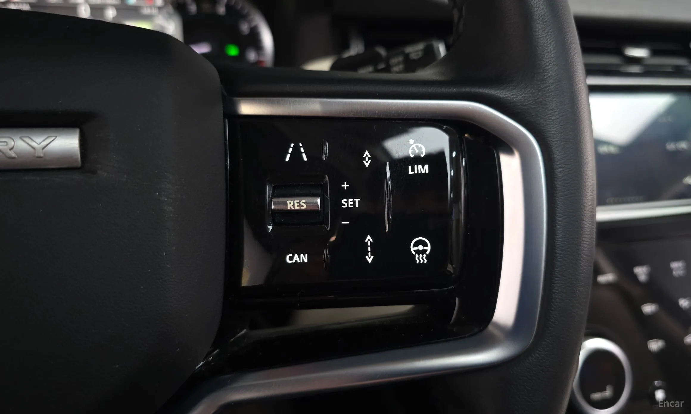 Land Rover Discovery Sports превью 18