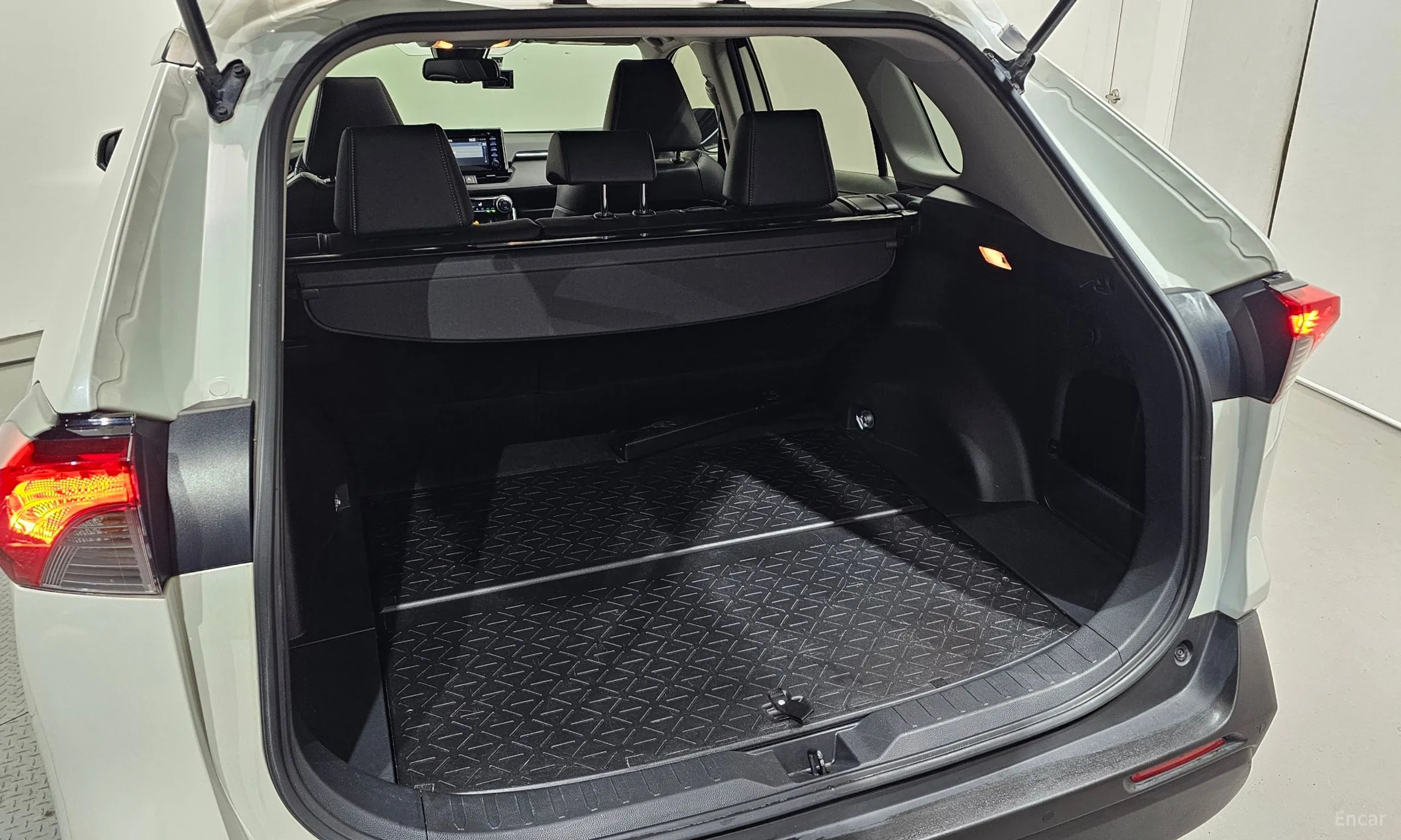Toyota RAV4 5th Generation превью 20
