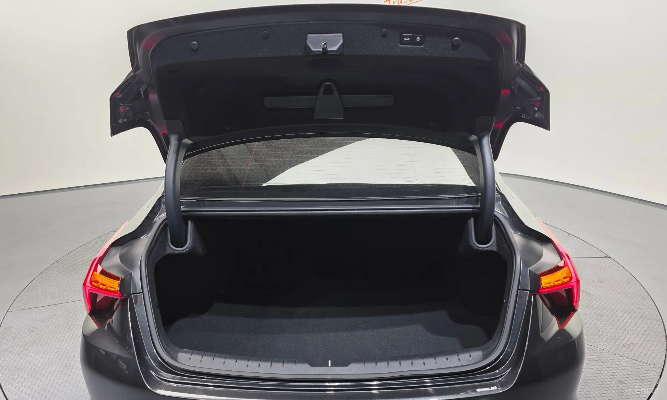 Kia K8 Hybrid превью 20