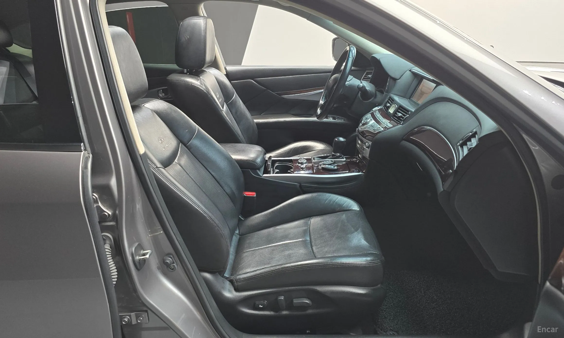 Infiniti M37 превью 10