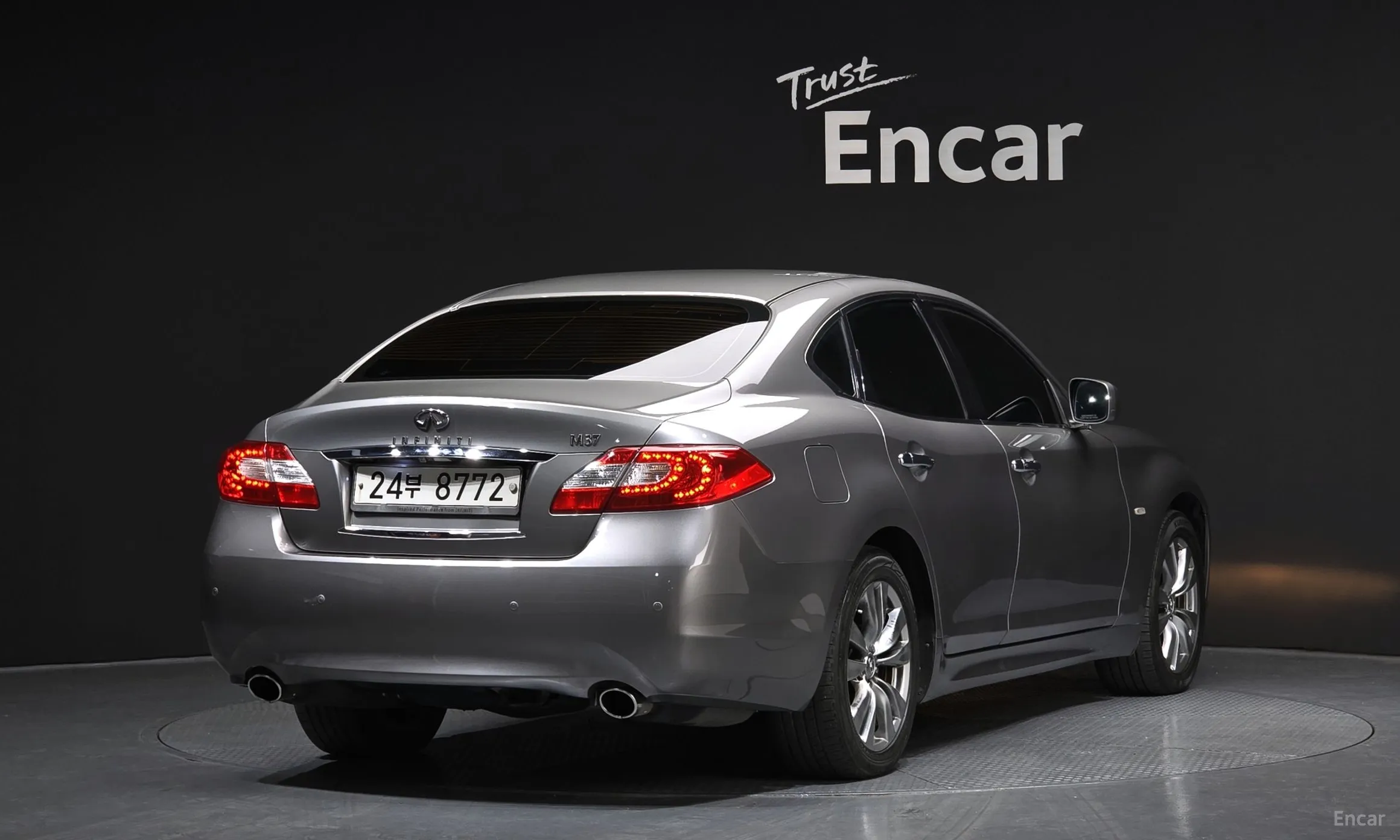 Infiniti M37