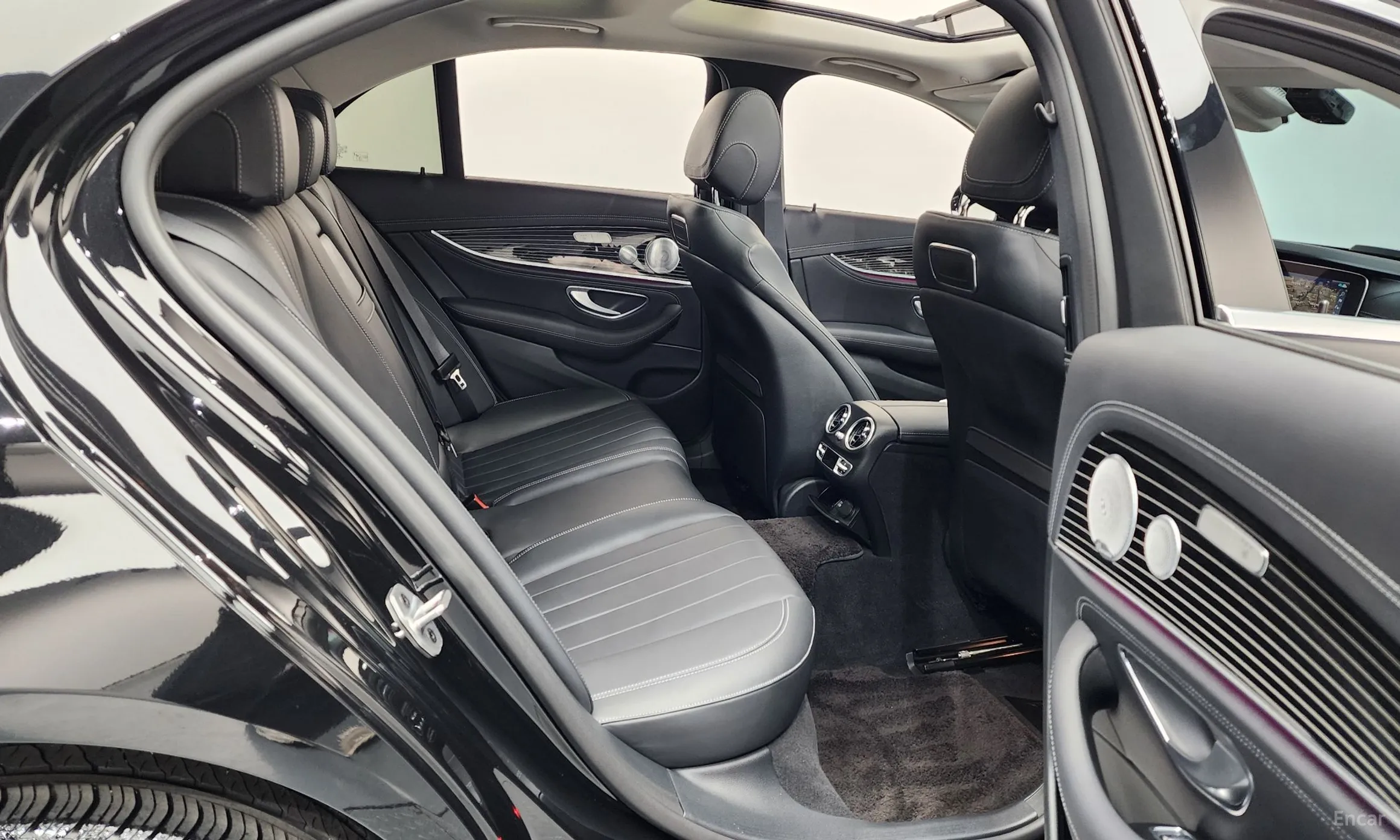 Mercedes Benz E-Class W213 превью 12