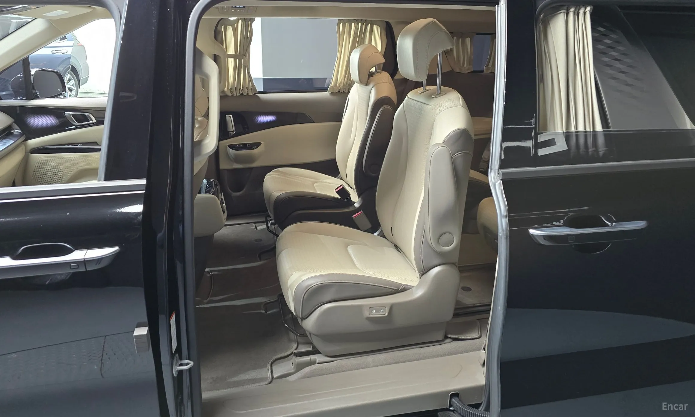 Kia Carnival Gen 4 превью 11