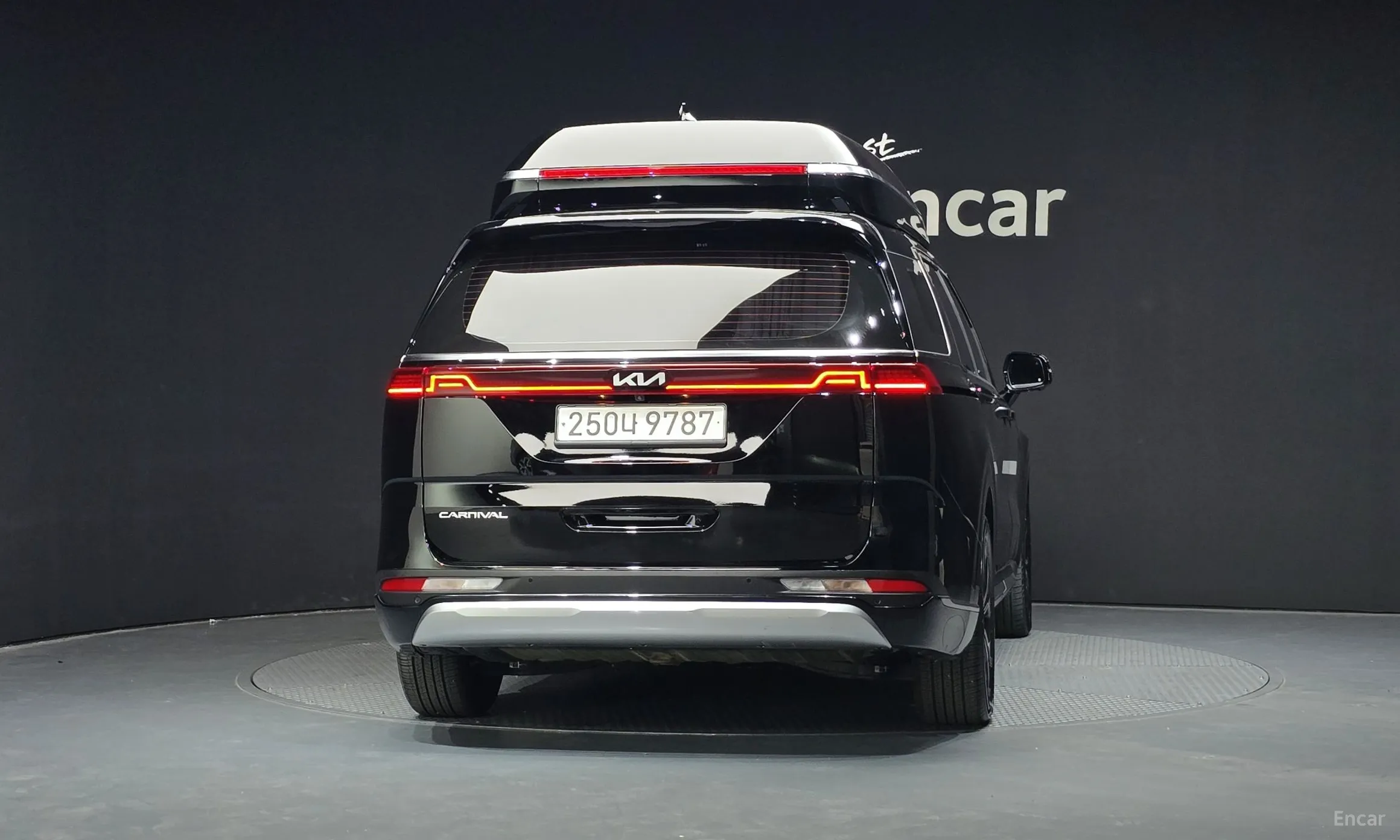 Kia Carnival Gen 4 превью 4