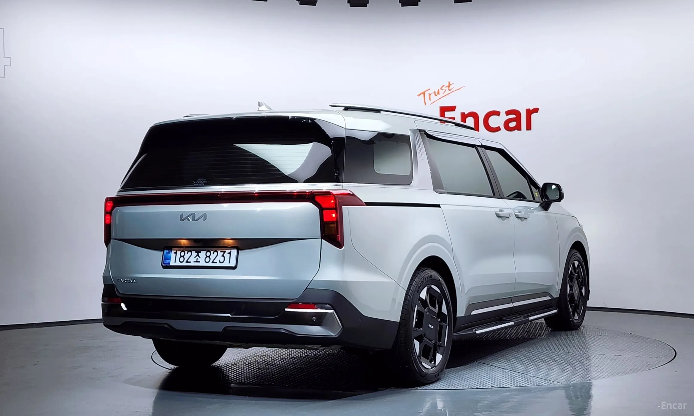 Kia Carnival 4th Generation превью 2